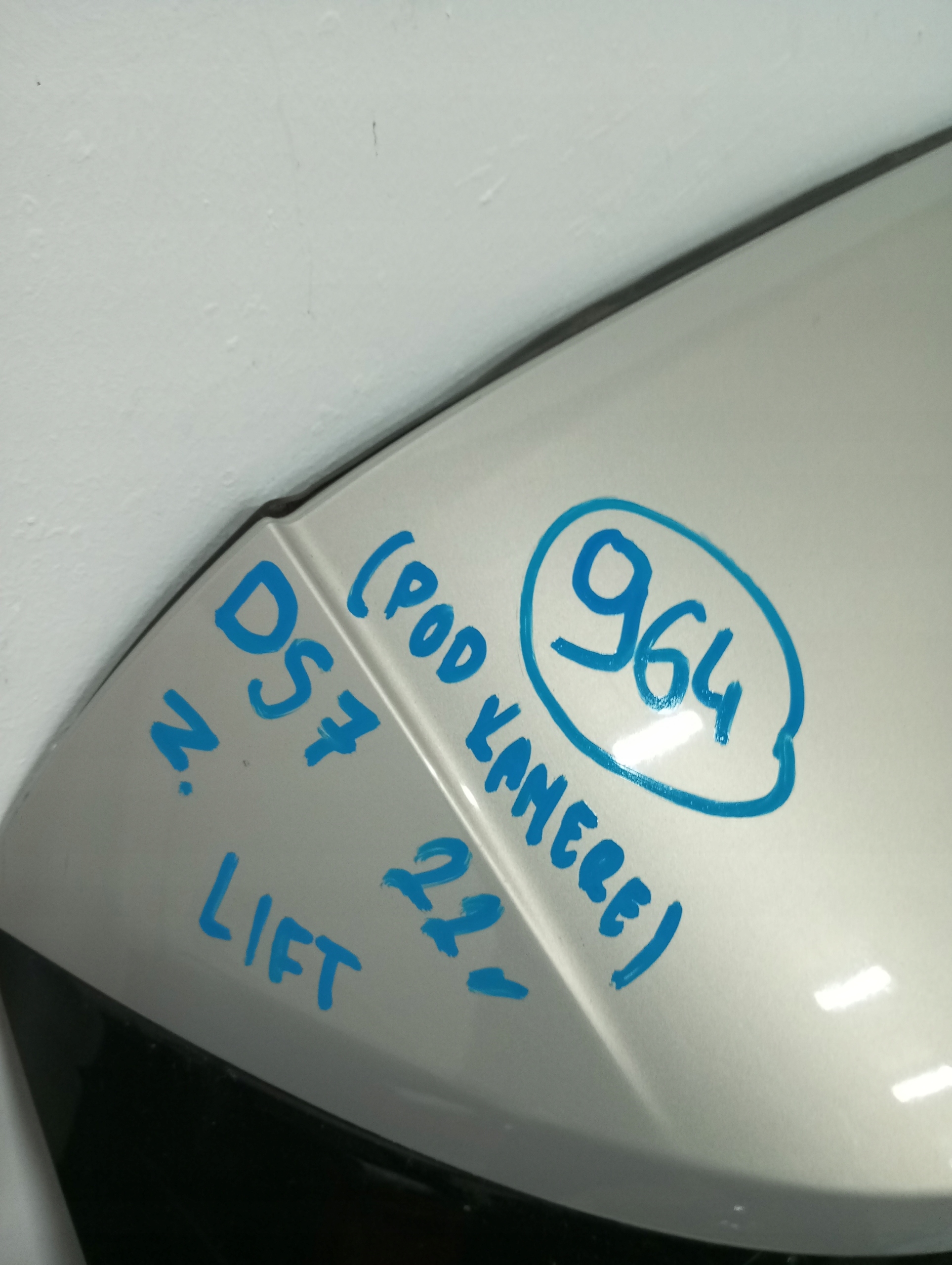 boot doors CITROEN DS7 LIFT 22R below KAMERE E-TENSE