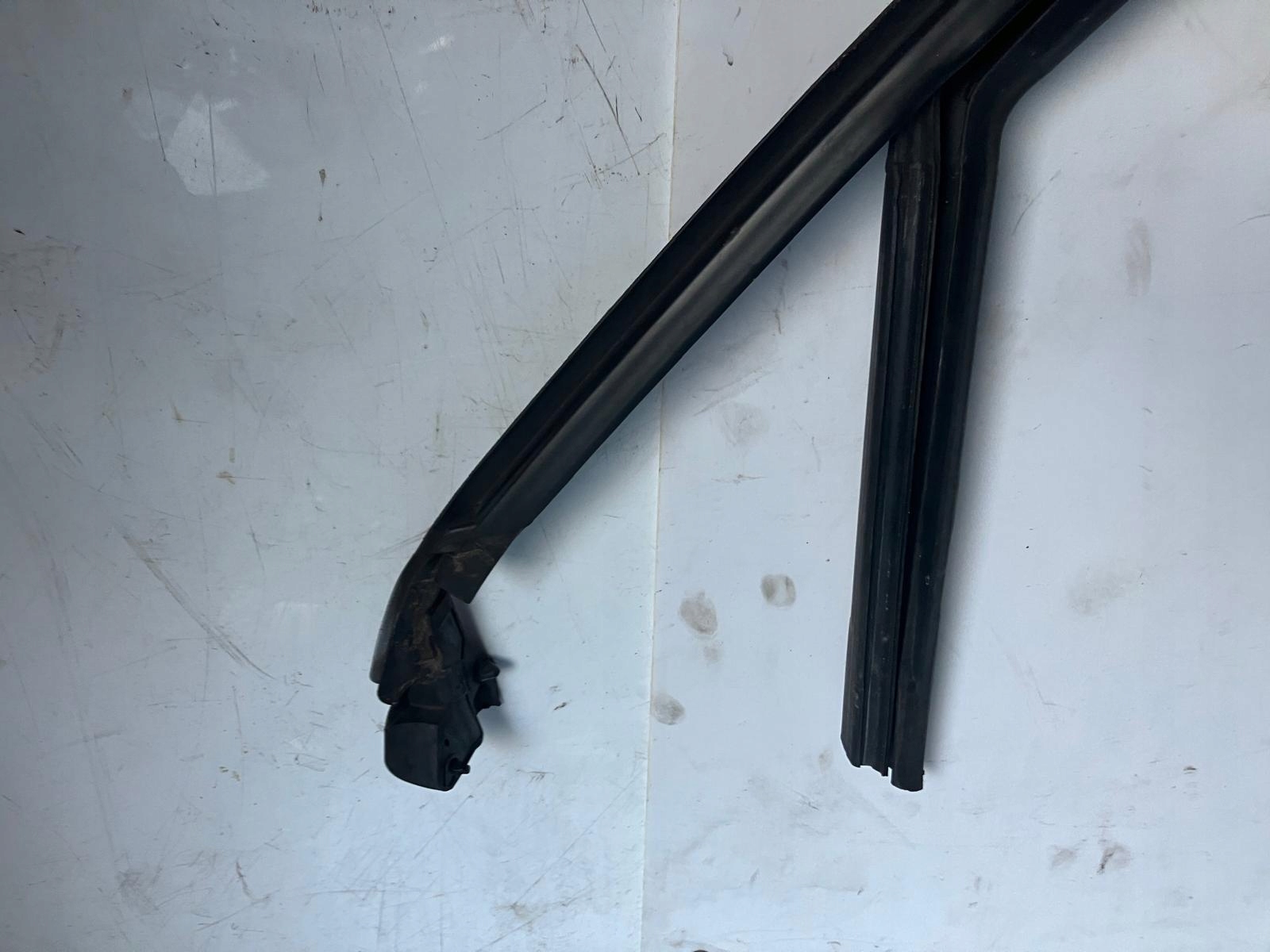 frame gasket door left front OPEL CORSA F 9823226680