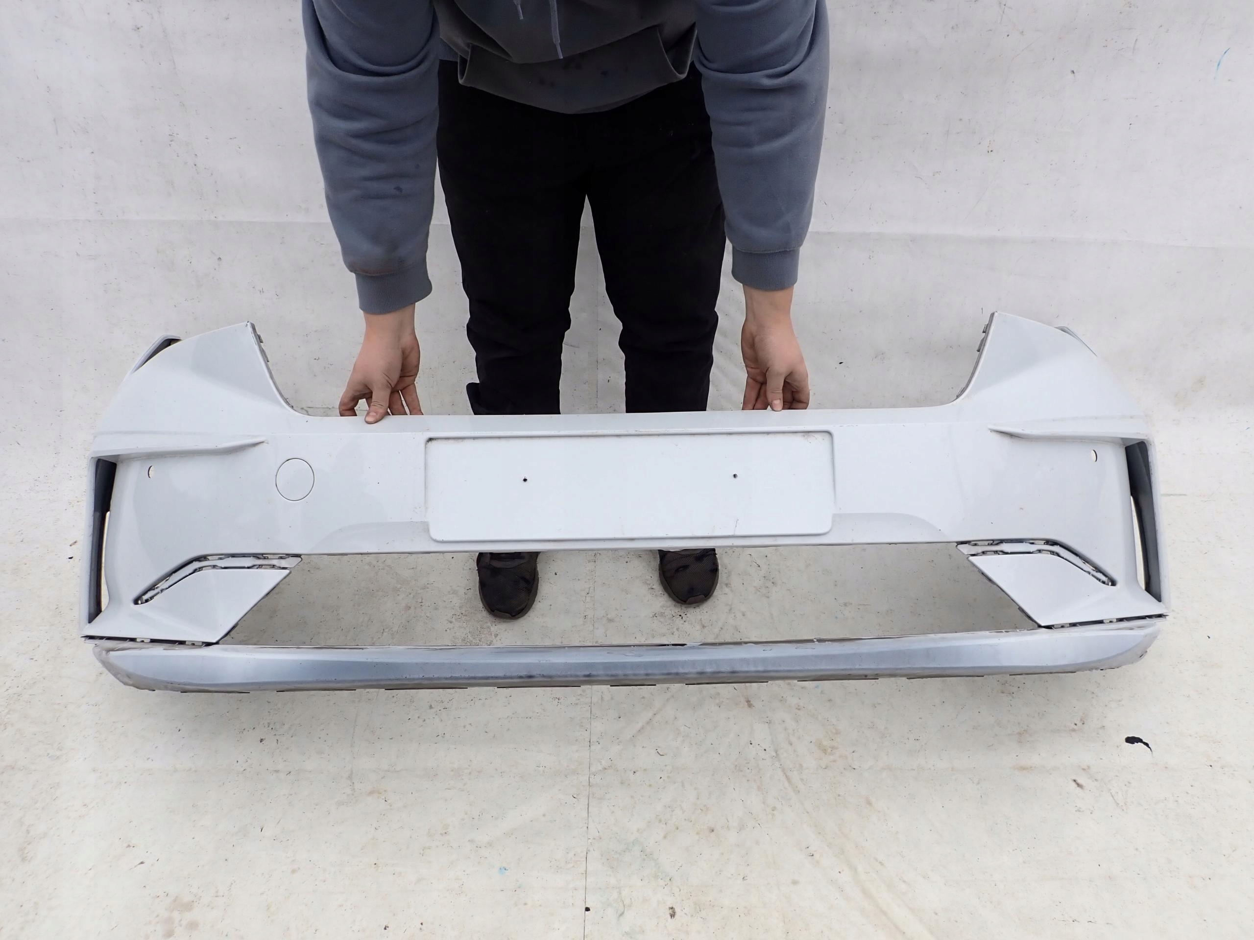 SKODA ENYAQ iV 20- bumper front front PDC