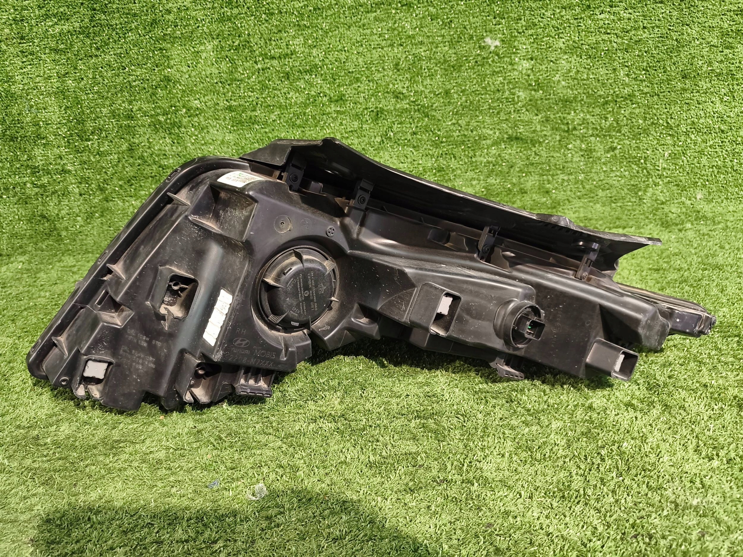 REFLEKTOR right front DRL HYUNDAI TUCSON IV 20- NR.1239