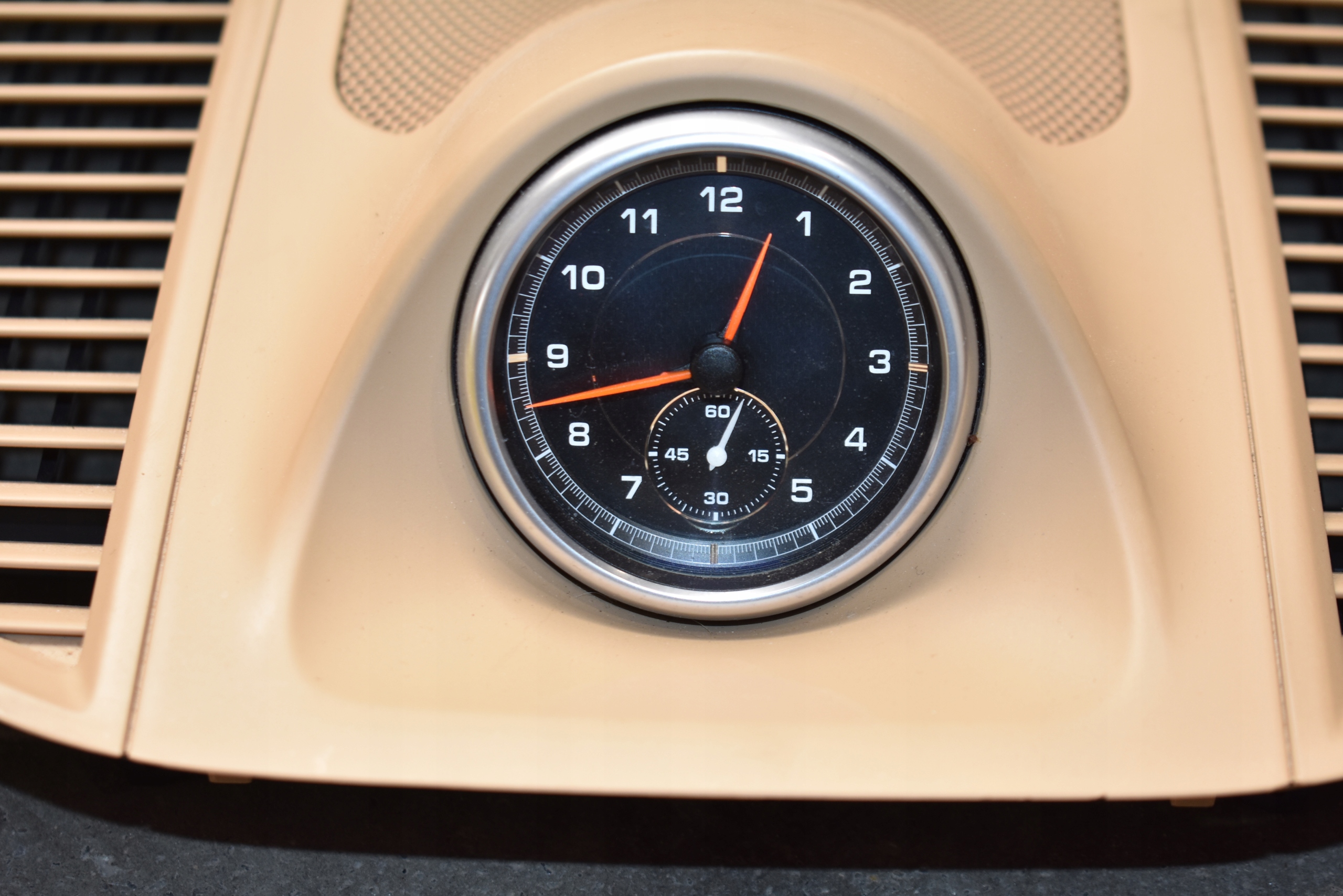 IDEALNA grid consoles clock PORSCHE MACAN 1