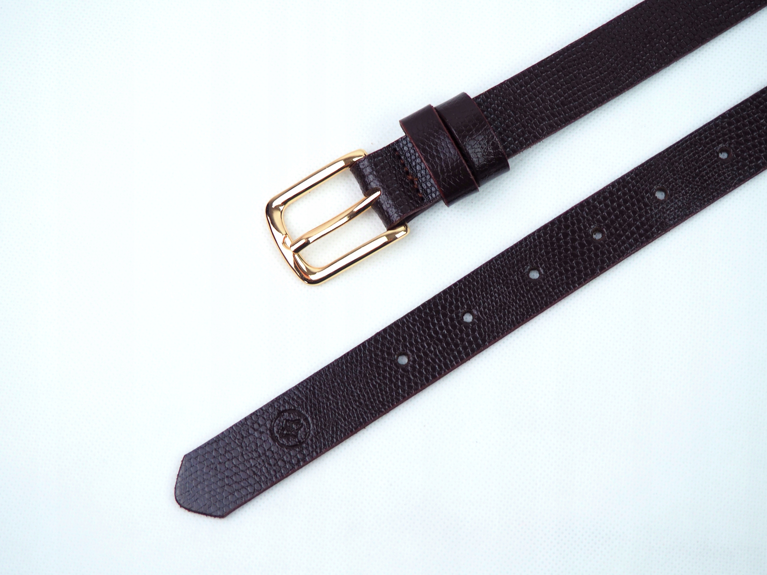 

Damski pasek skórzany struktura skóry krokodyla