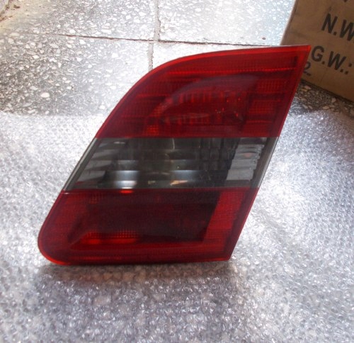 MERCEDES B KLASA W245 PRAWA TYLNA LAMPA KLAPA ORYGINAŁ
