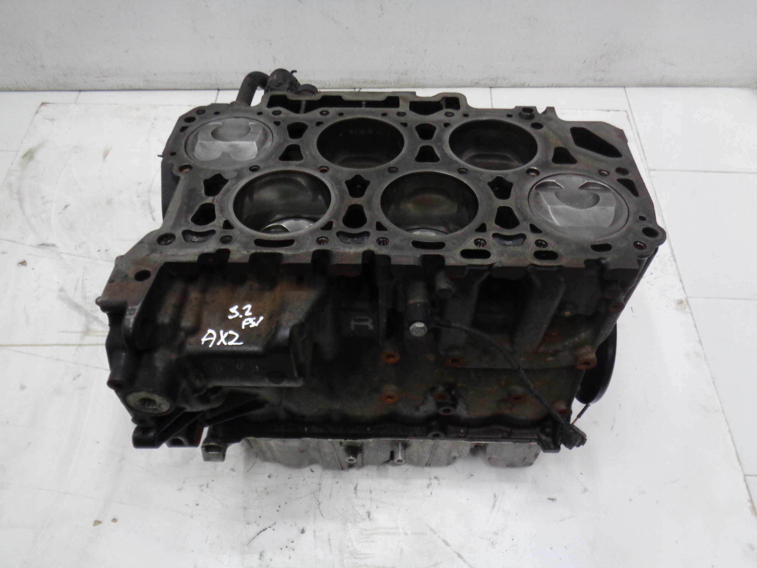 VW PASSAT B6 3.2 FSI VR6 BLOK SILNIK WAŁ AXZ