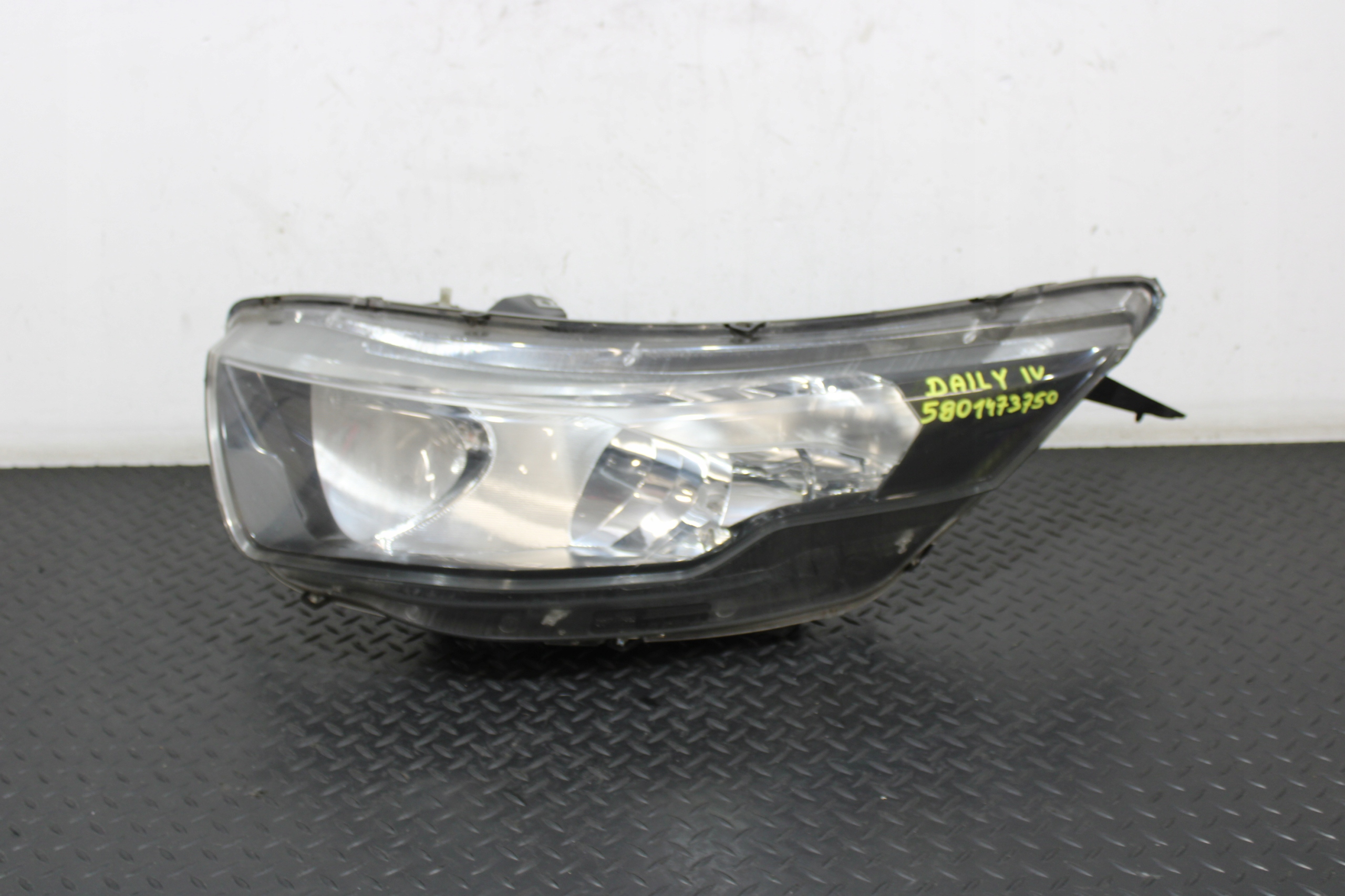 light left front IVECO DAILY IV 4 5801473750