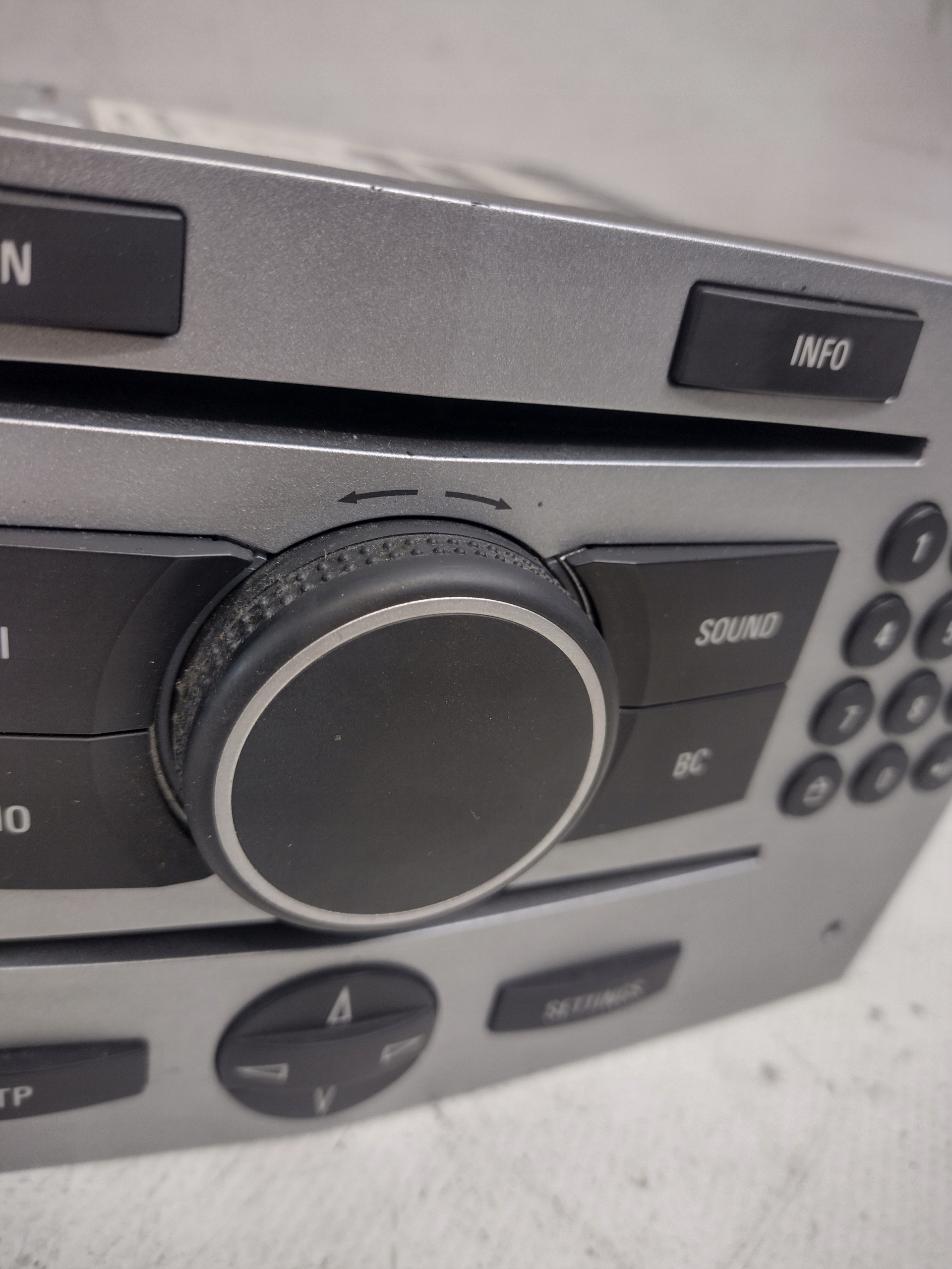 radio navigation Opel Astra H III 383555646