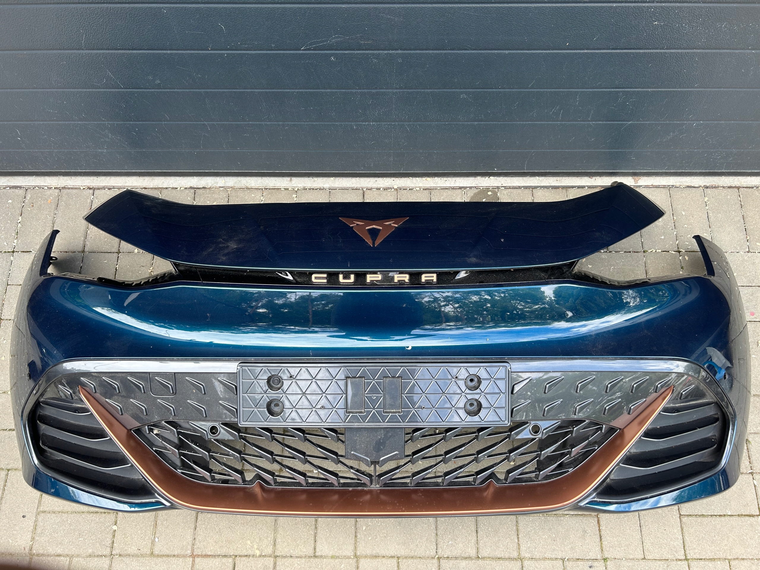 Cupra Born bumper front front b ladny komplet