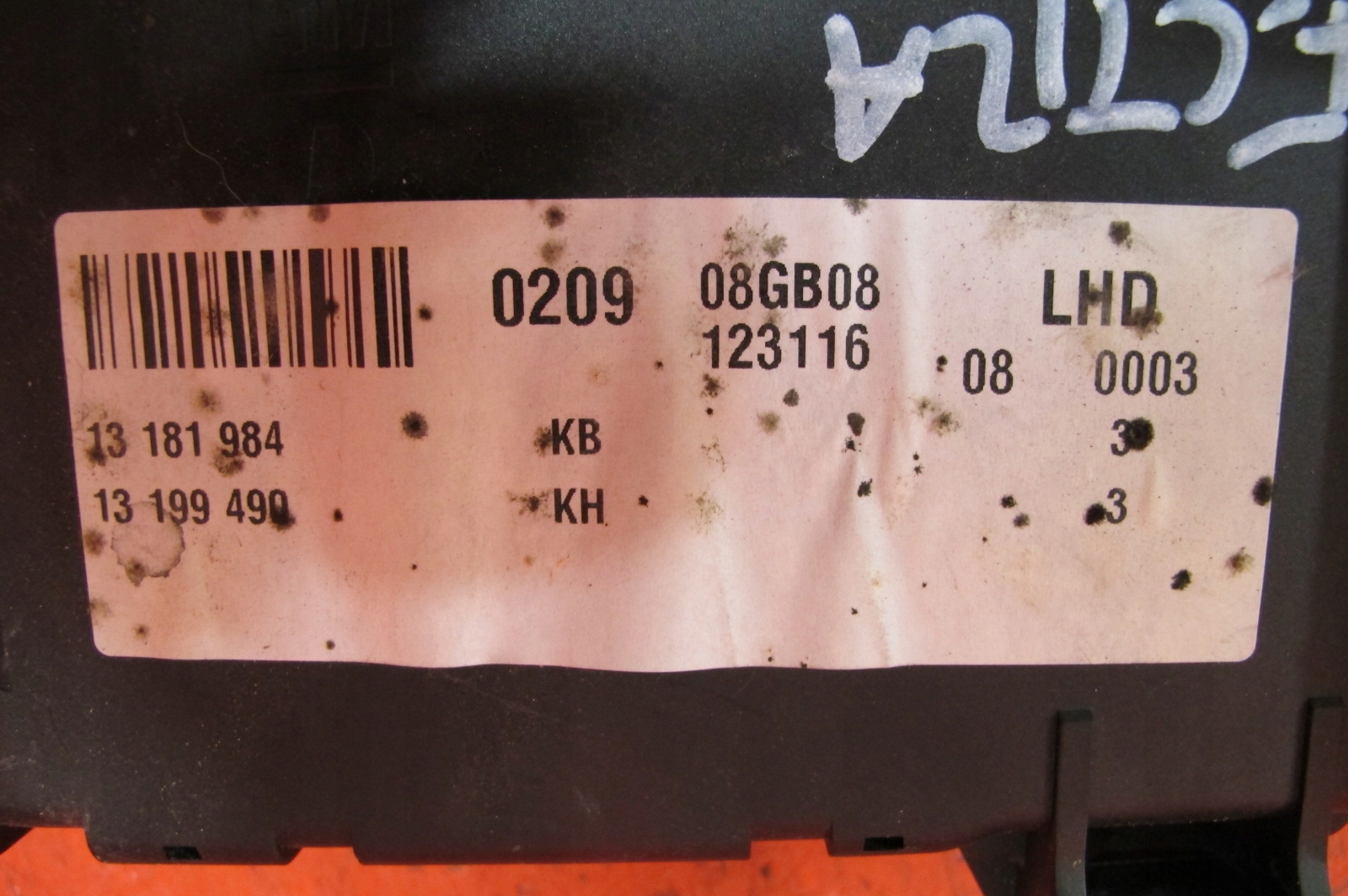 OPEL VECTRA C GTS Z02 SIGNUM SKRZYNKA BEZPIECZNIKÓW MODUŁ KOMFORTU 13199490 Typ samochodu Samochody osobowe