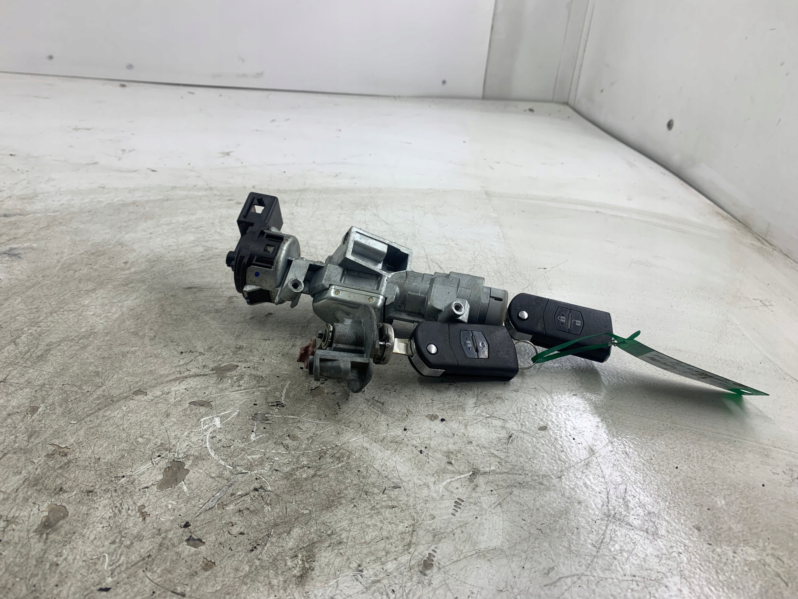 FORD FOCUS MK2 MAZDA 3 BL ignition lock cylinder + key 3M513F880AC