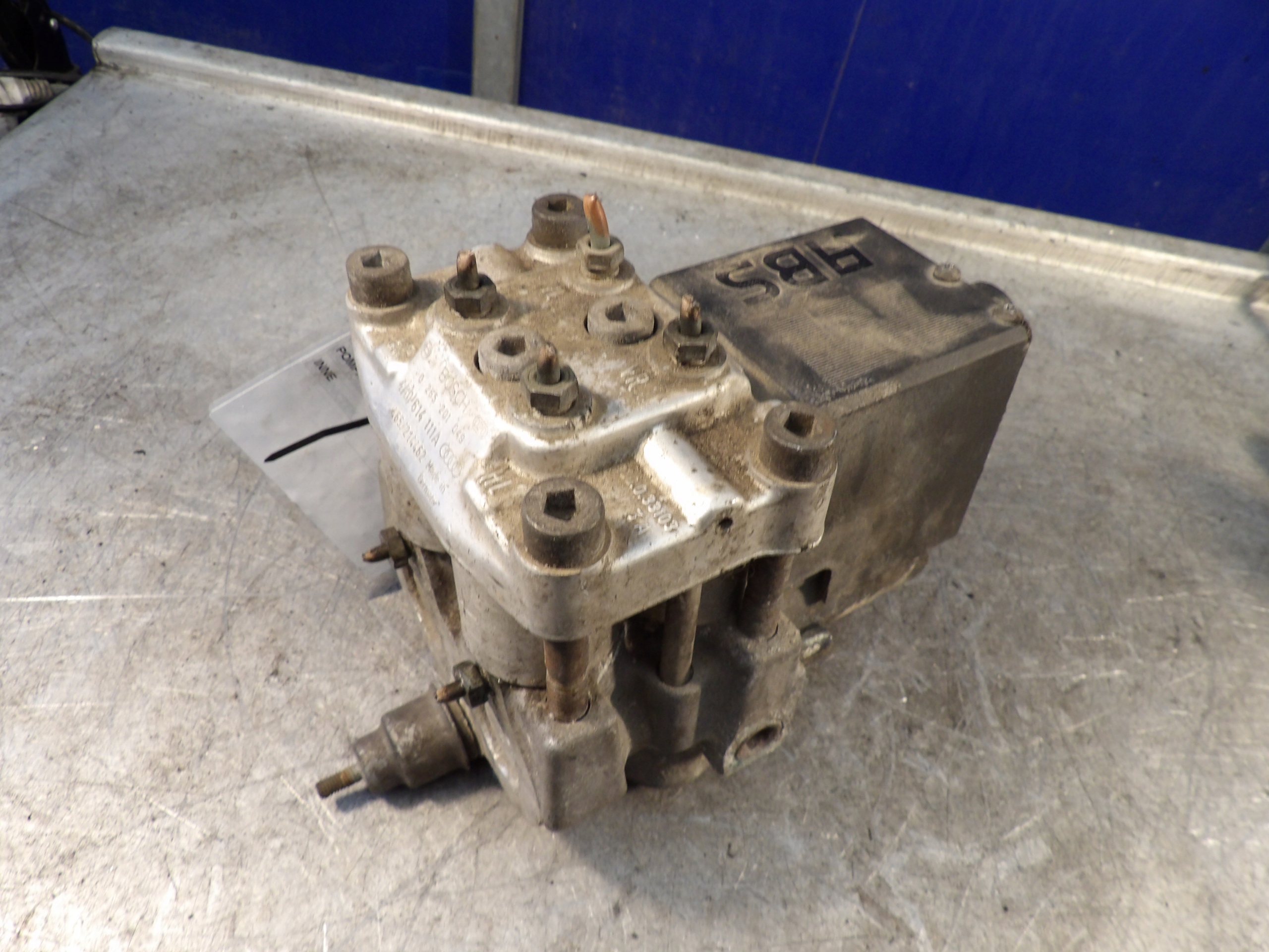 Audi 80 B4 pumpa ABS 0265201049 4A0614111A