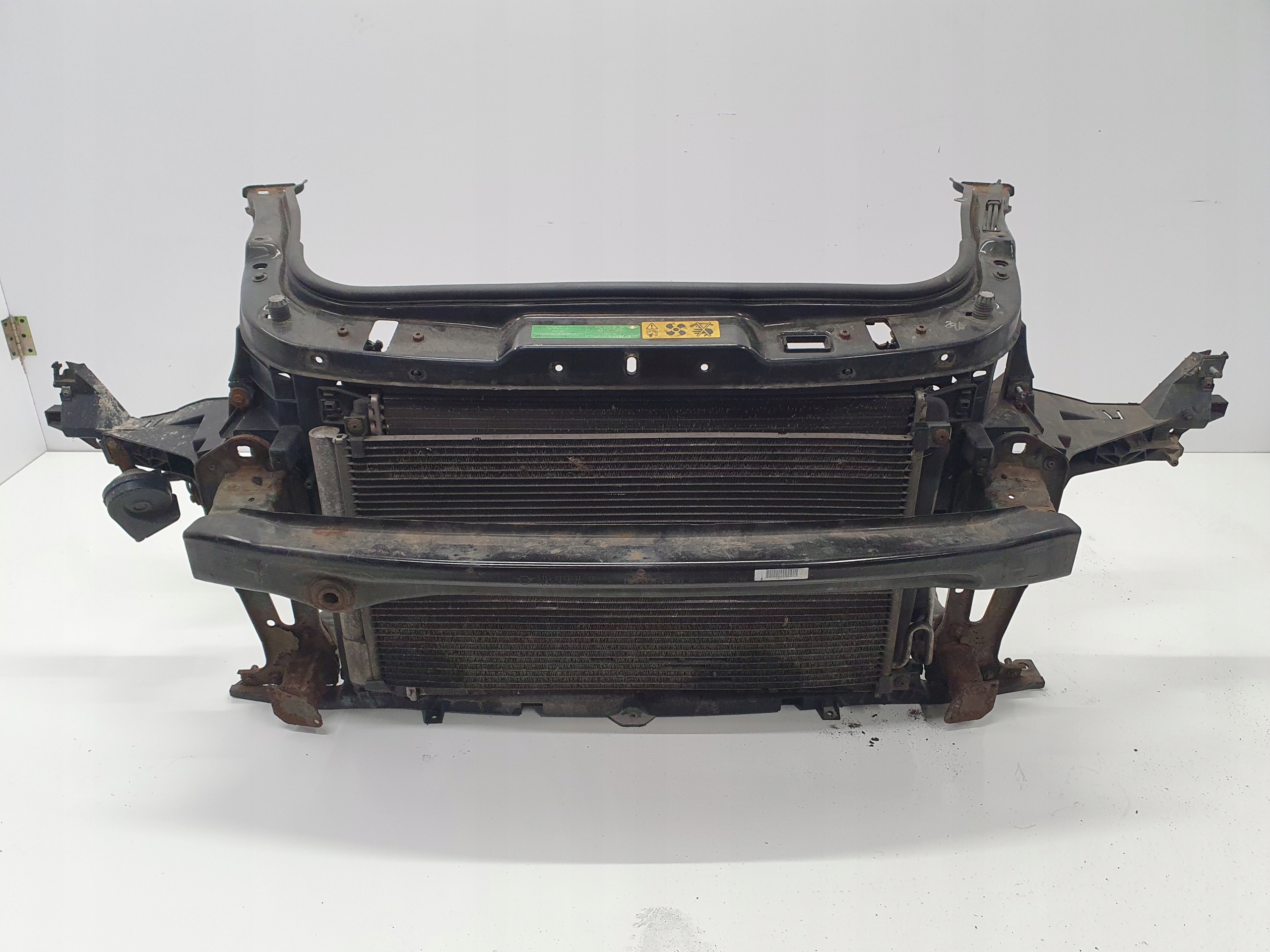 MINI COOPER R56 PAS PRZEDNI 1.6B