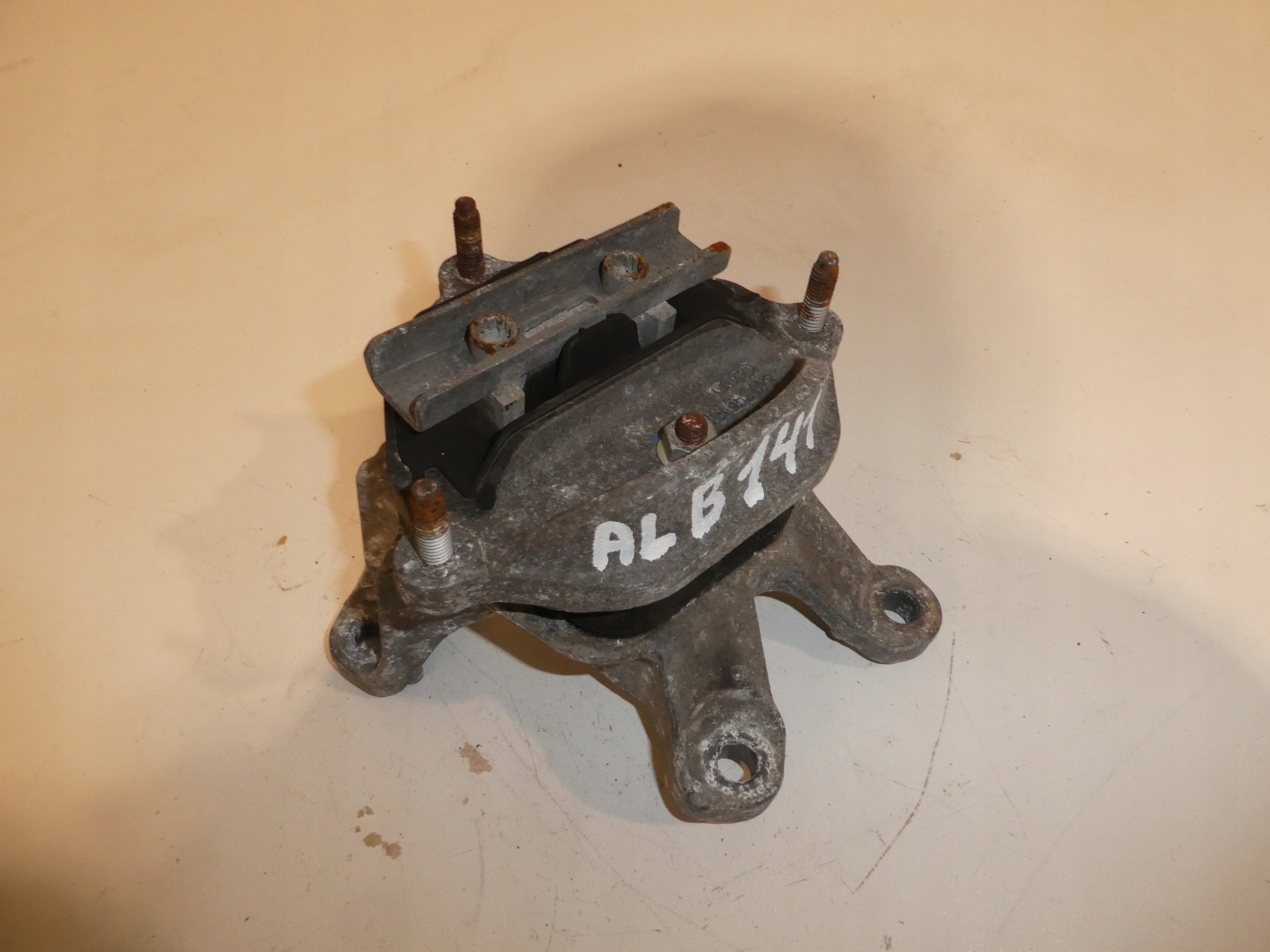 support boîte vitesse montage support patte A4 B8 2.0 TDI 4G0399115S