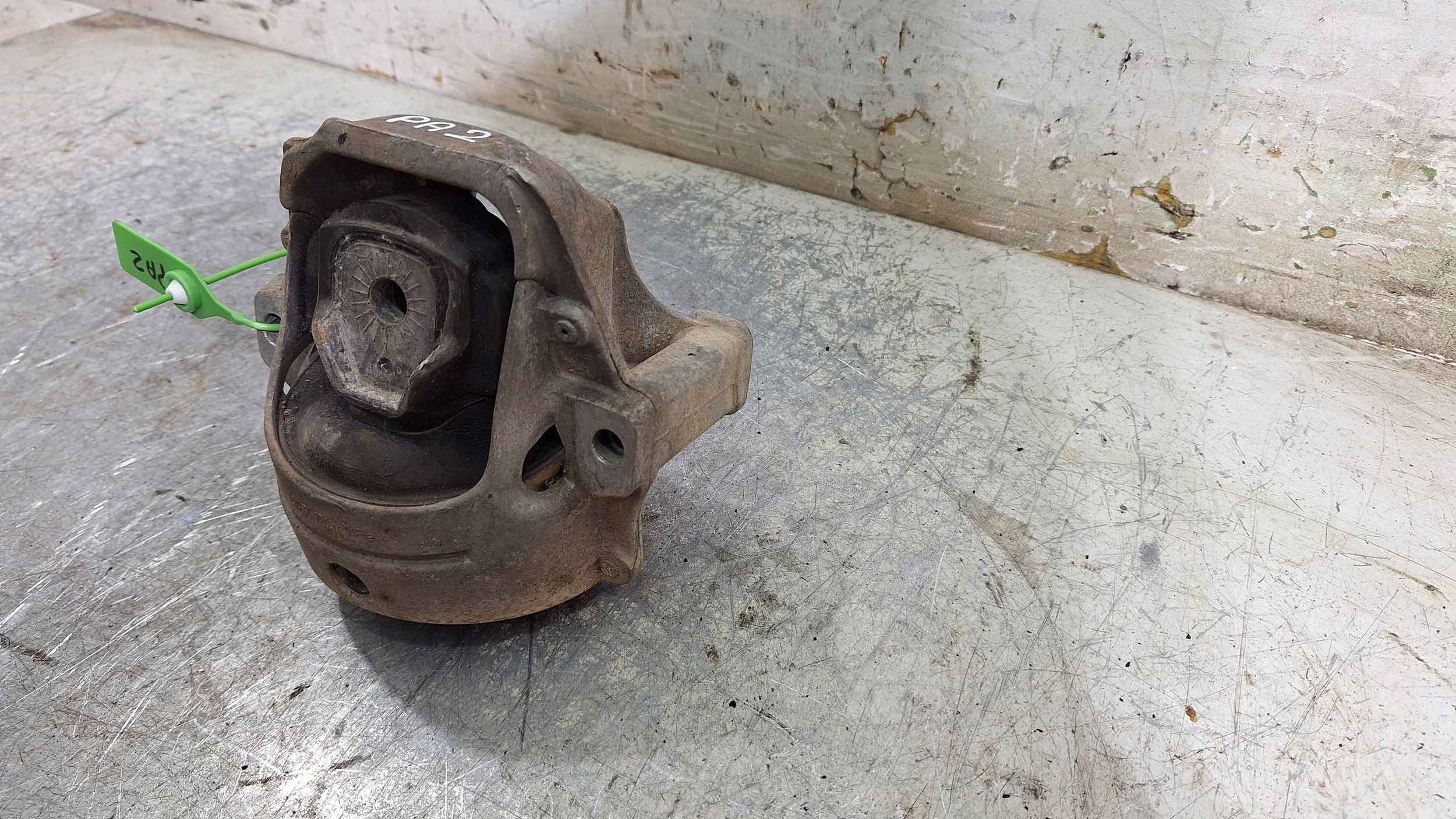 engine mount 8R0199381AJ AUDI Q5 8R 2.0 TDI CAHA 08-16