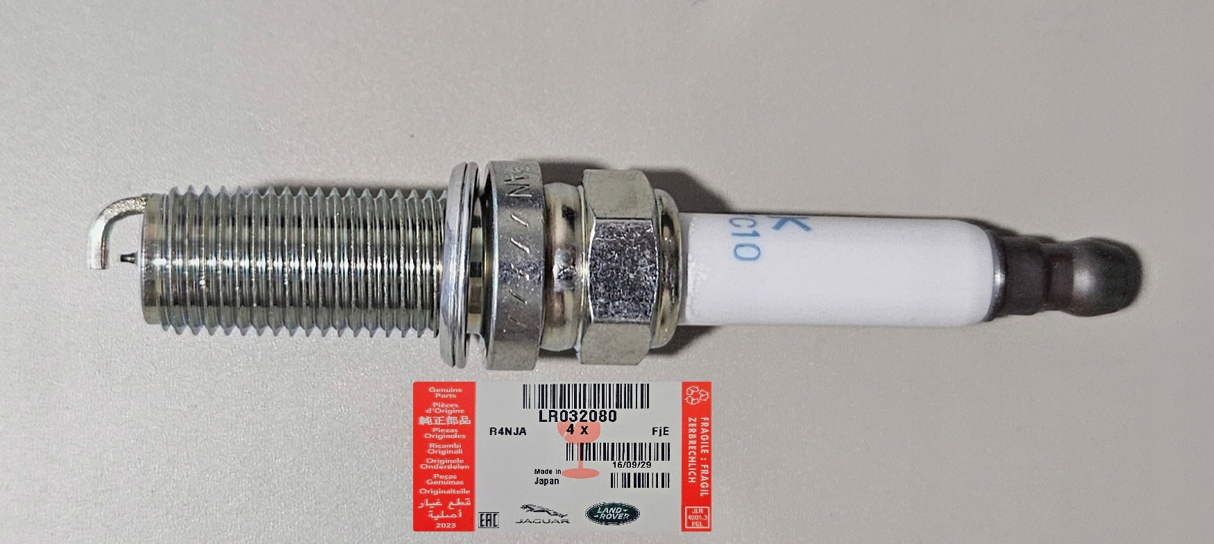 OEM Land Rover zapaľovacia sviečka 5,0 l benzín LR032080 C2P23089