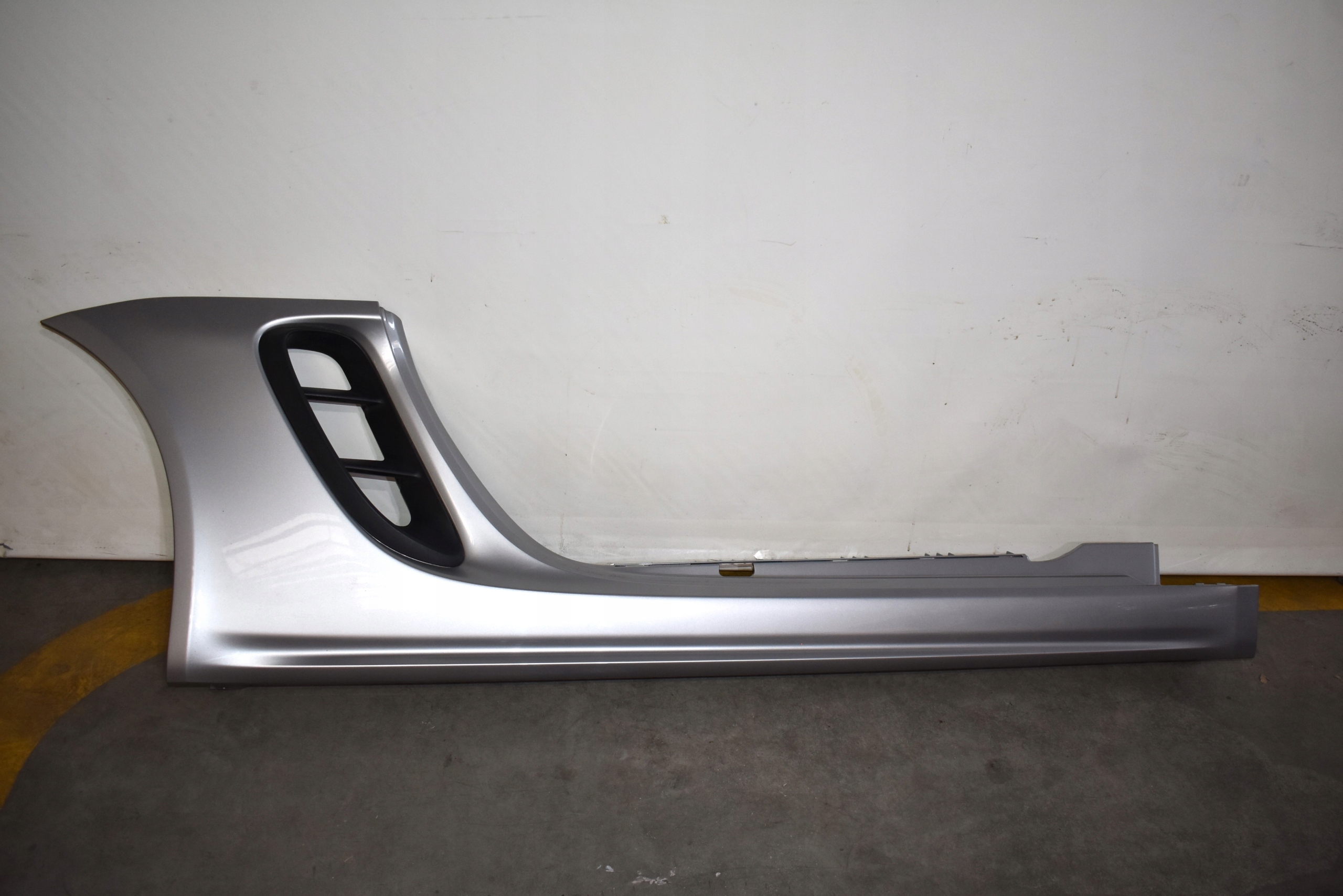 IDEALNA moulding threshold right PORSCHE 982 718 colour M7Z 1