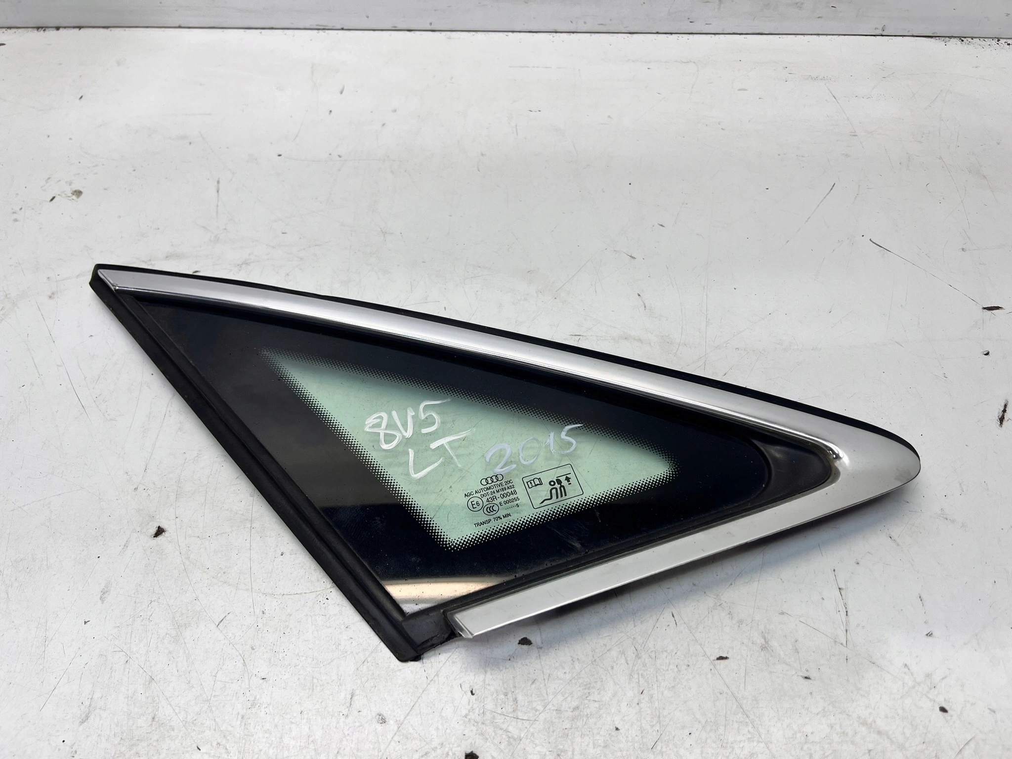 window bodywork left rear part AUDI A3 8V sedan 2015R 8V5845299K