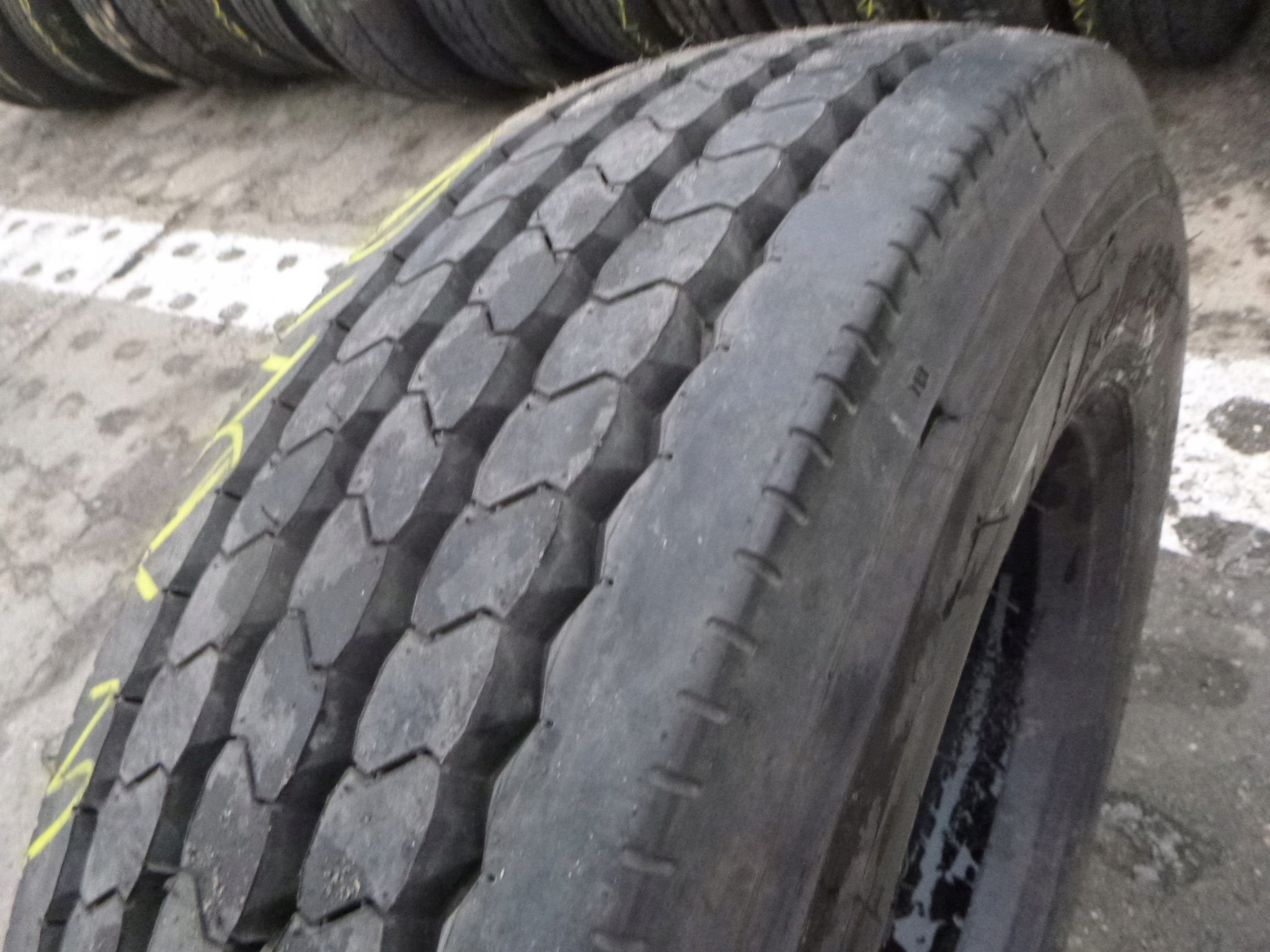 215 / 75R17,5 ROUTEWAY rw203 Передня шина