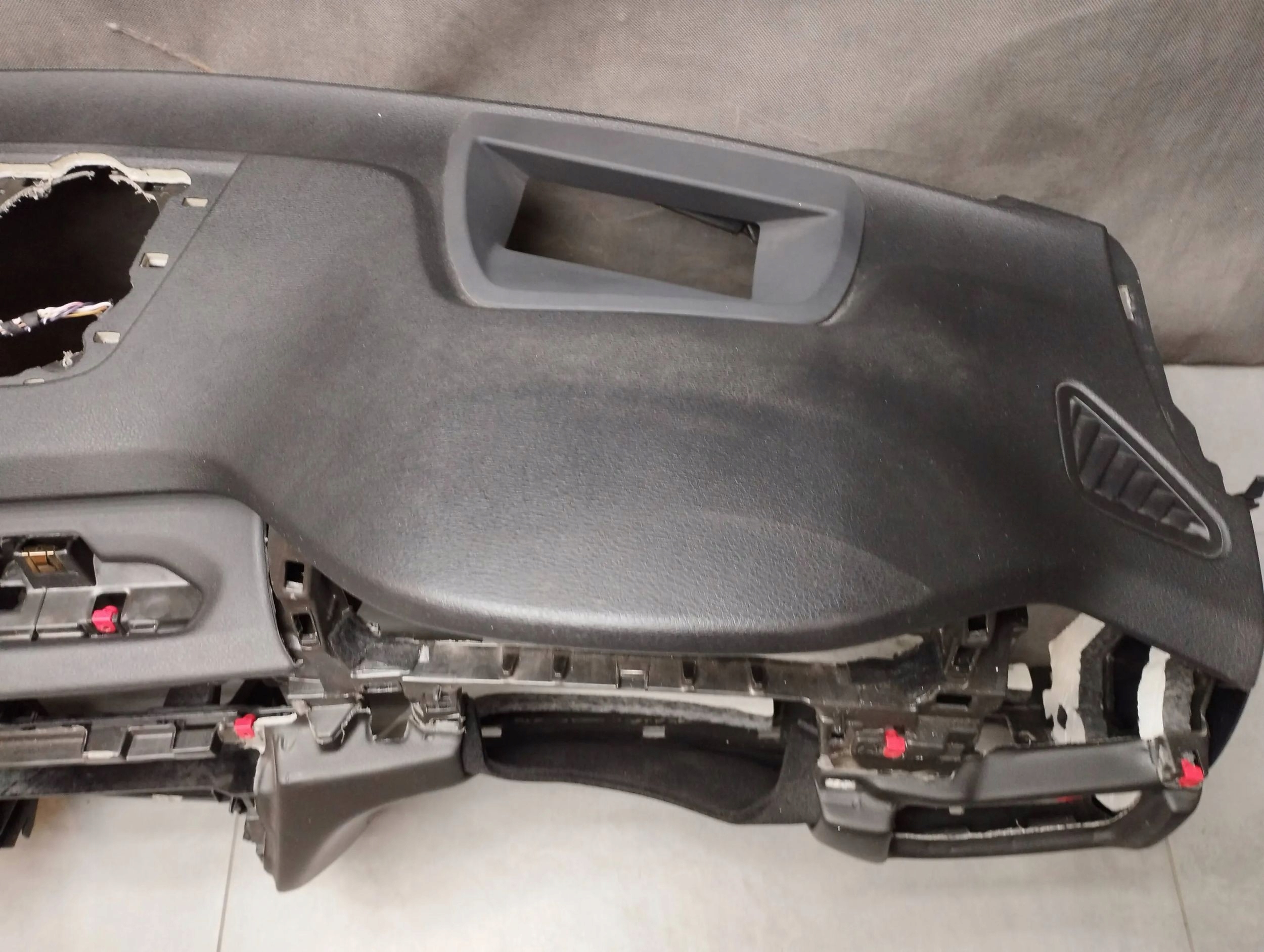 BMW X5 F15 dashboard cockpit console below HEAD UP ANGLIK