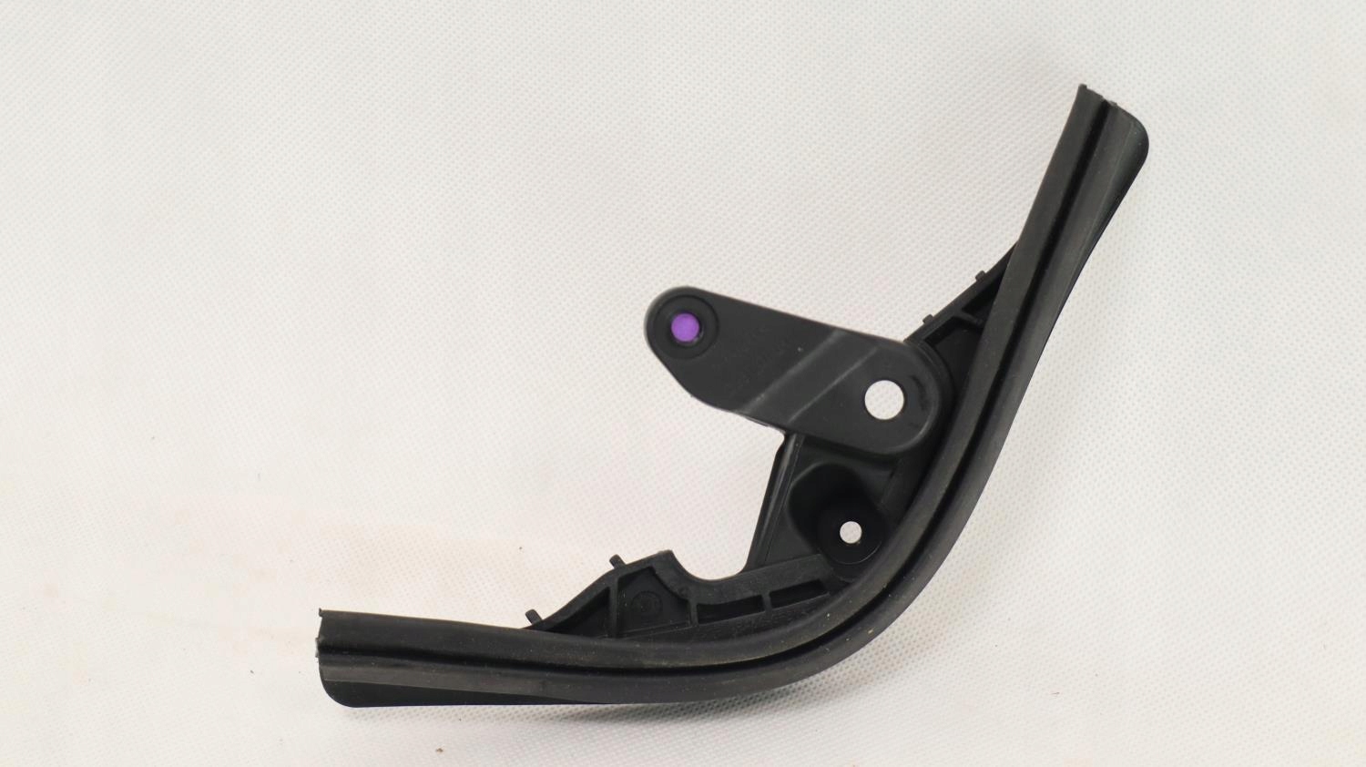 TESLA MODEL X USZCIELKA DRZWI TYL LEWA 1049385 00C Part manufacturer Tesla