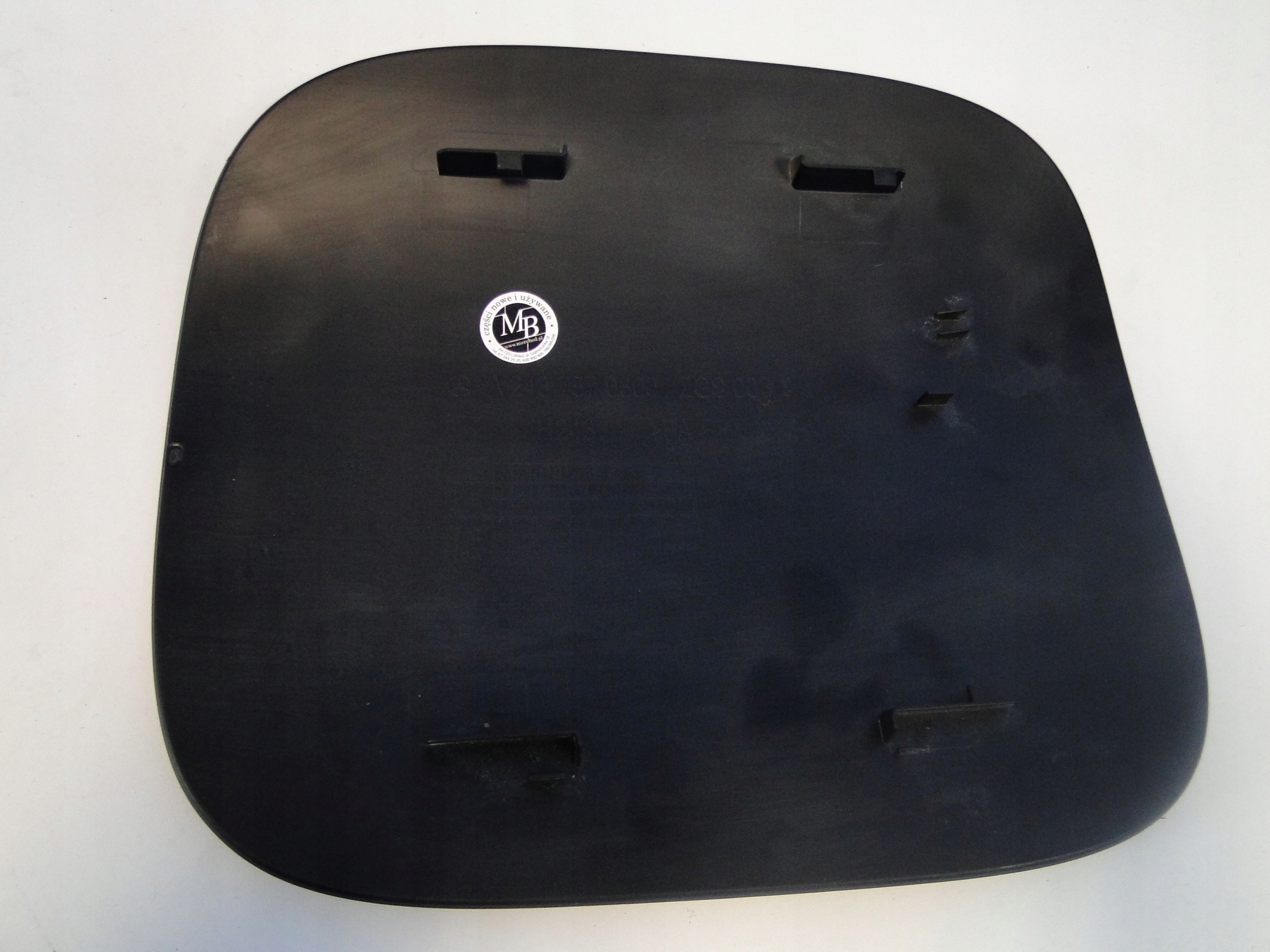 MERCEDES GLA H 247 HYBRYDA KLAPKA PORTU ŁADOWNIA Kolor do lakierowania