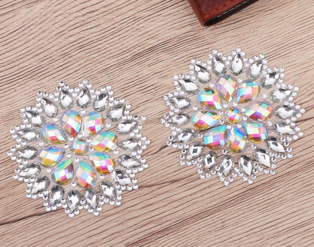 NAKLEJKI NA PIERSI KRYSZTAŁOWE DIAMENTY 8x8CM Marka inny