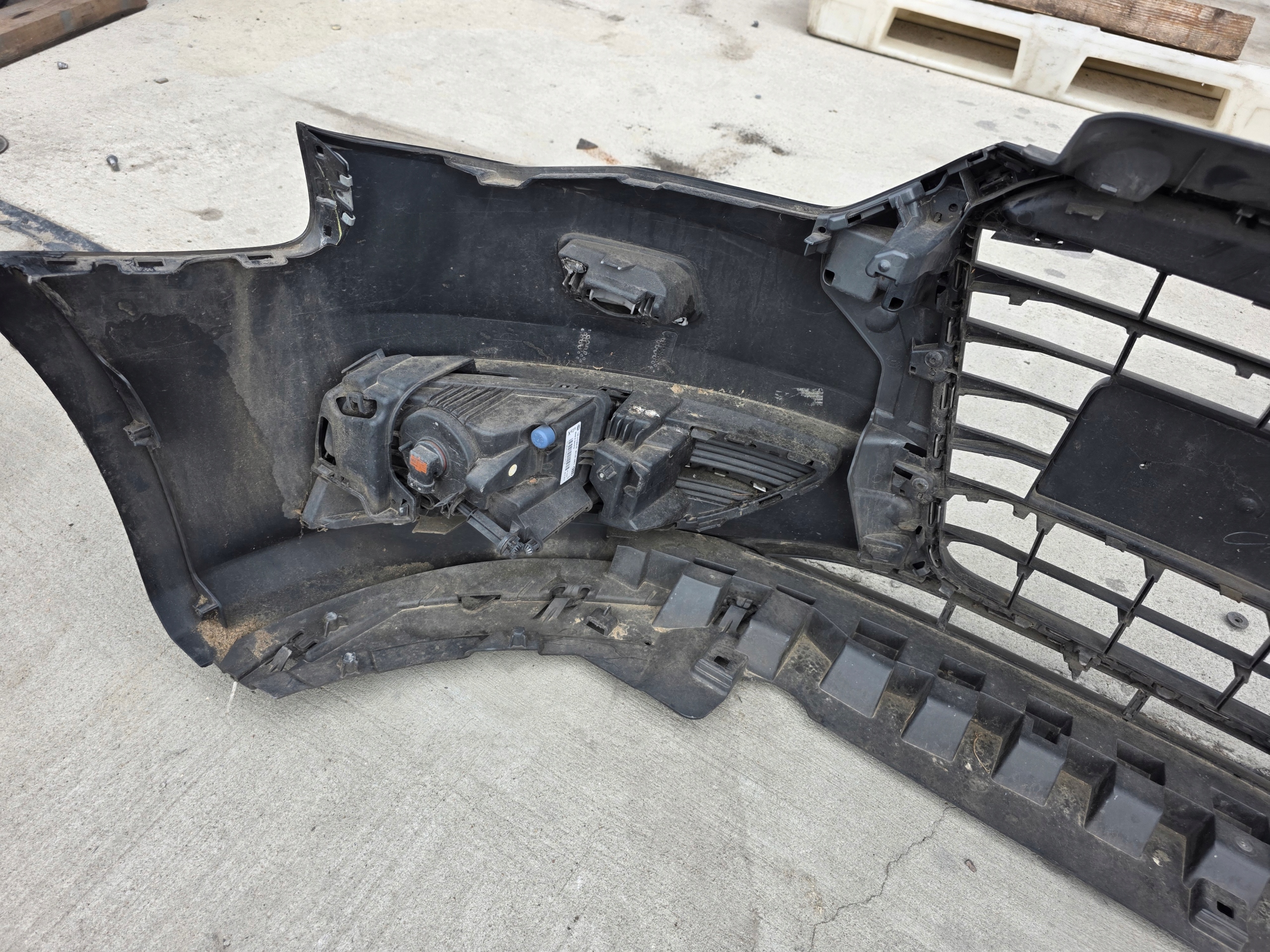 bumper front complete AUDI A3 8V 3-door SPORTBACK LY9T 2011-2016 !!!