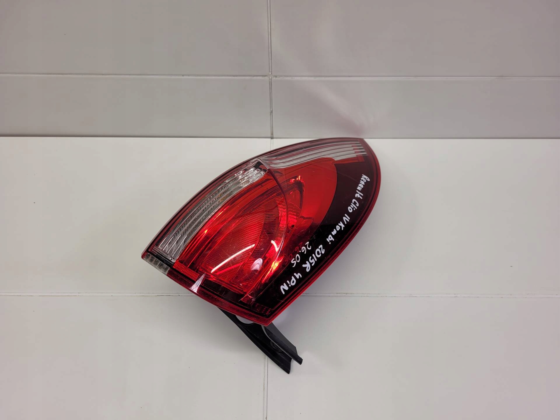 light rear left side Renault Clio 4 2015 265507408R