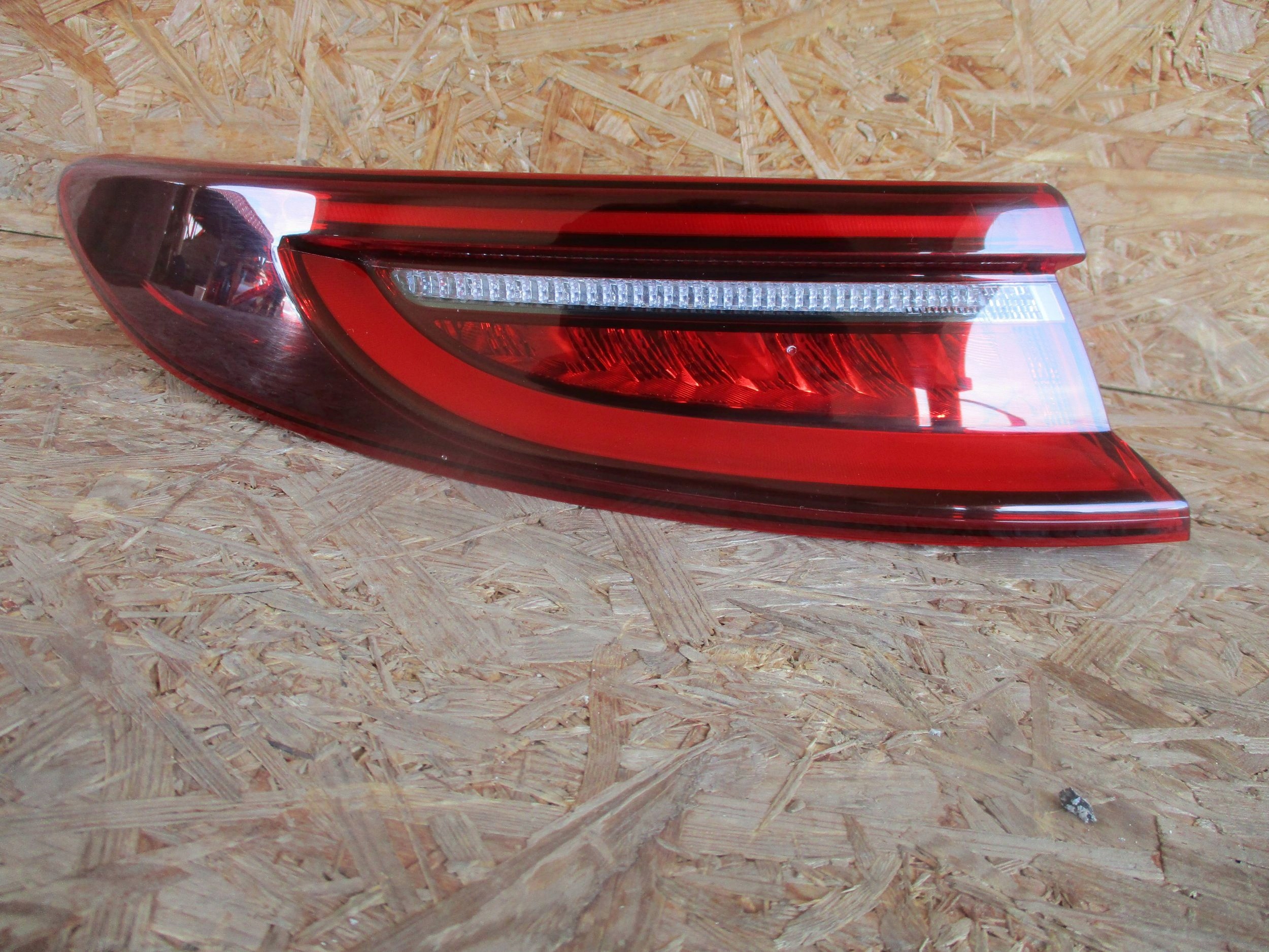 LAMPA TYŁ TYLNA LEWA KIA PROCEED III