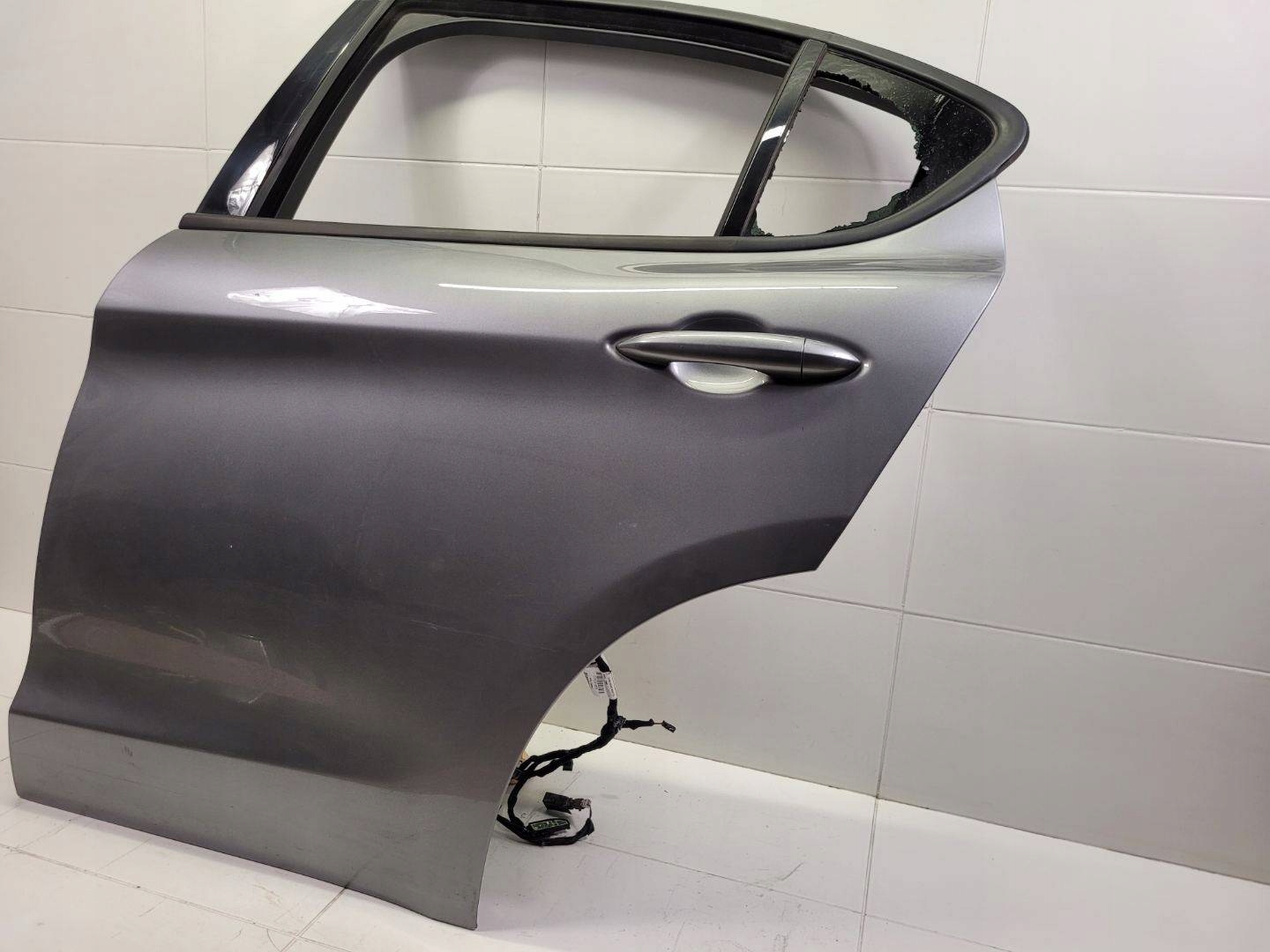 door rear part left side Alfa Romeo Stelvio 2017