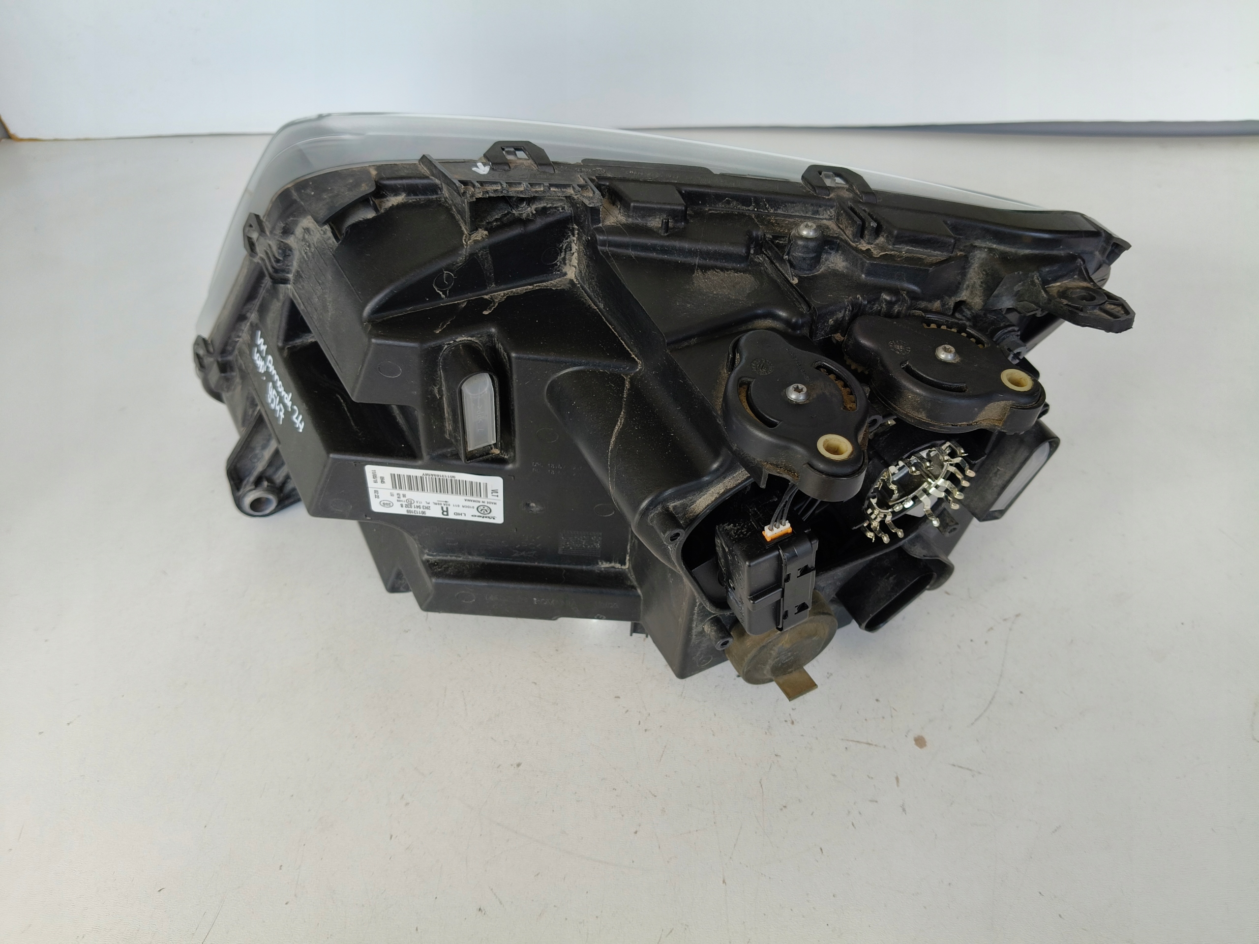 light right REFLEKTOR VW AMAROK 2H 2H0 16- LIFT XENON LED
