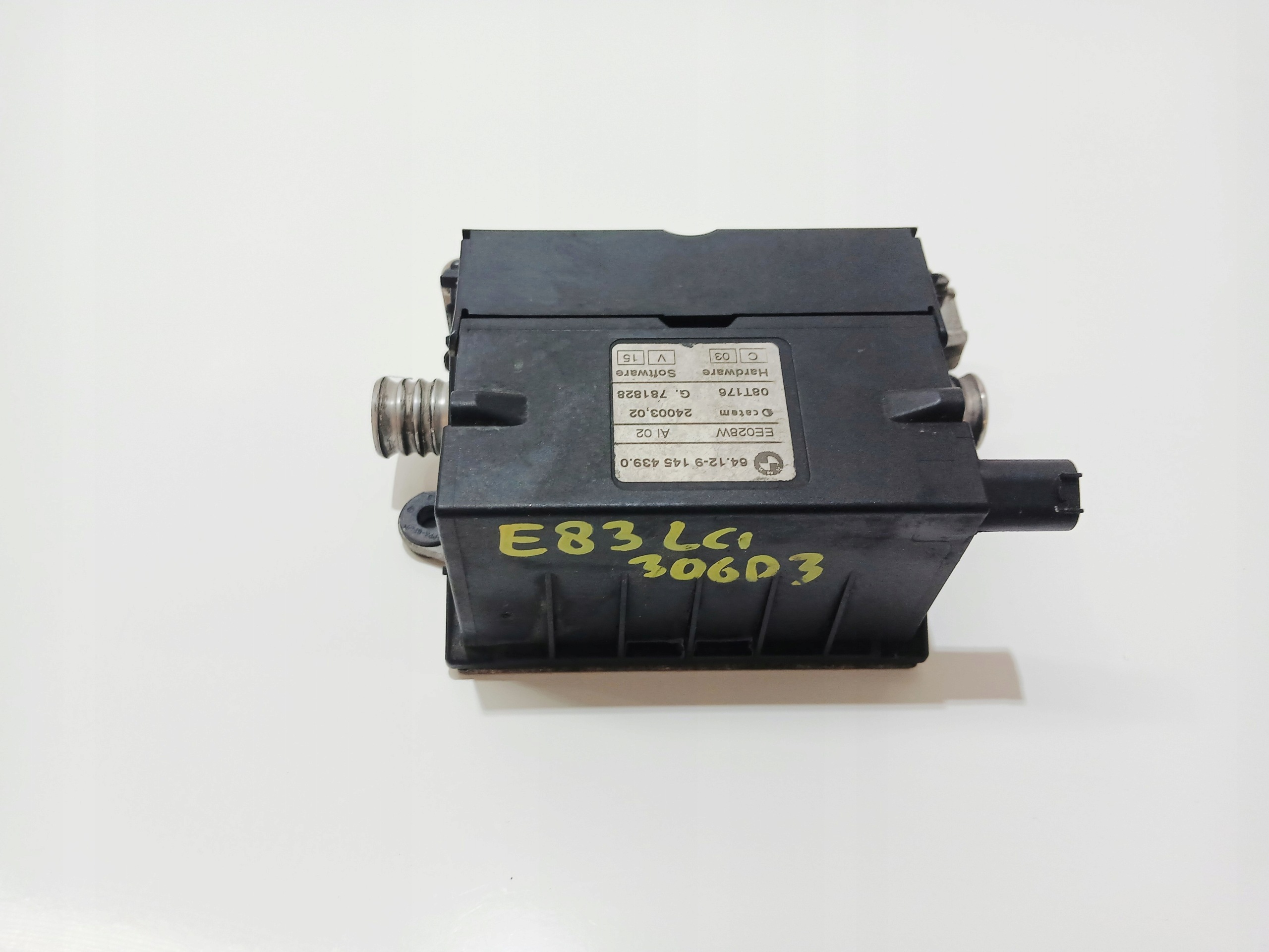 grijač vode BMW X3 E83 306D3 LCI OE 9145439 (0006117)