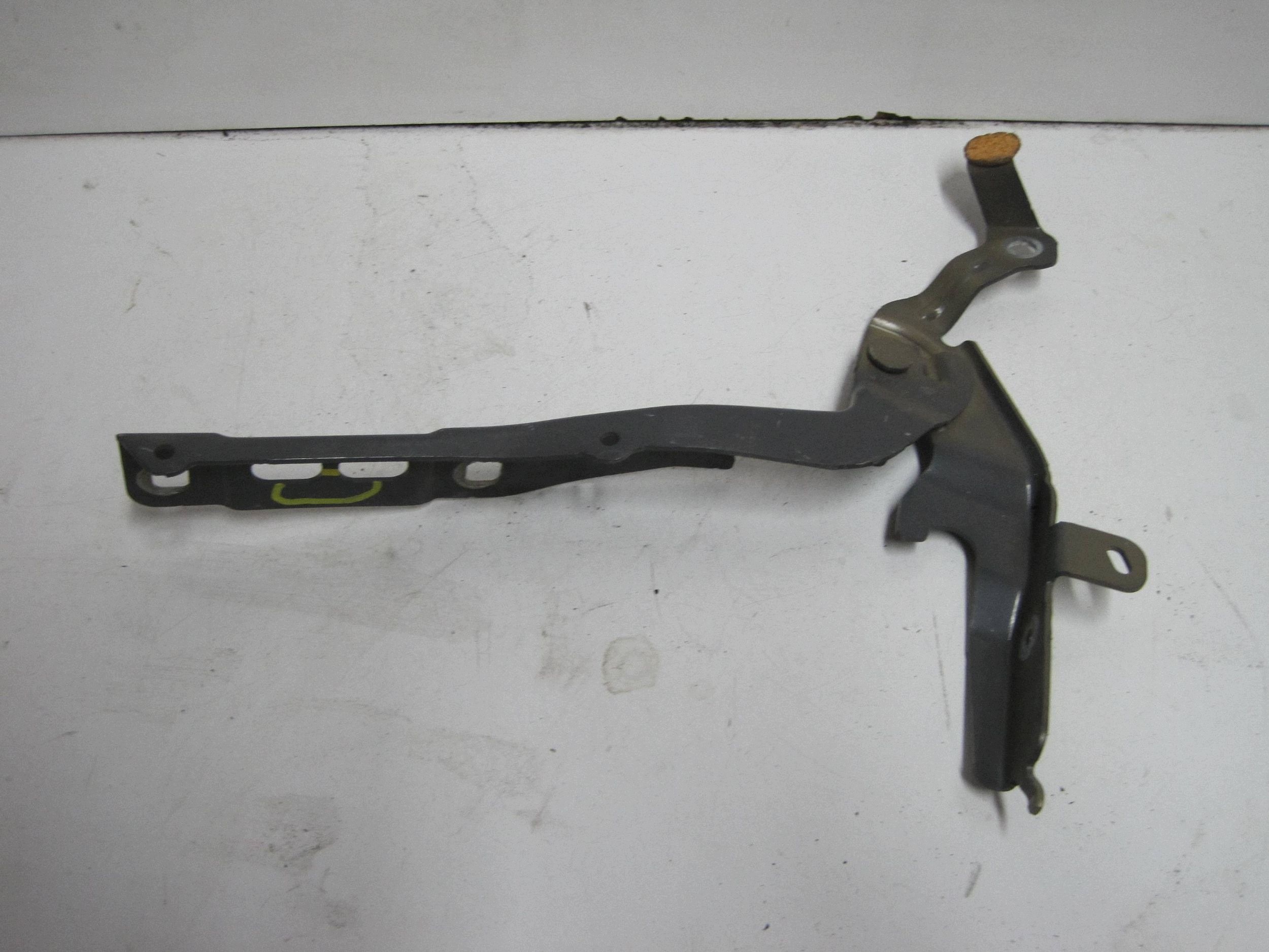 bonnet hinges hinge left PEUGEOT 2008 II 989901480