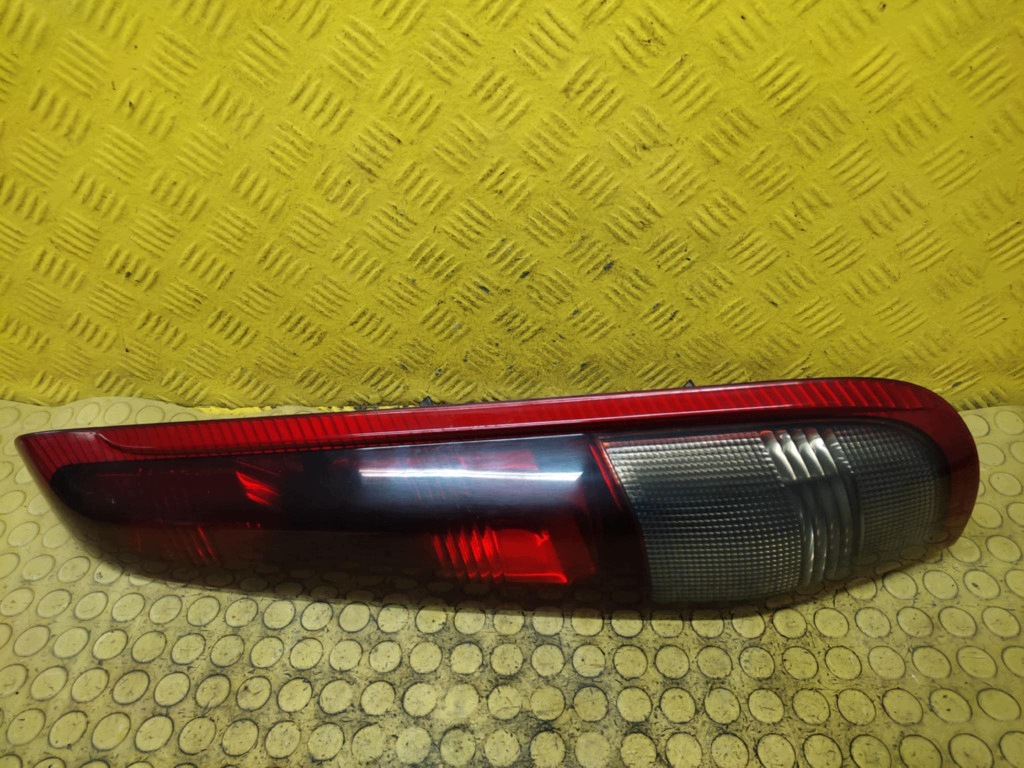 NISSAN X-TRAIL T30 light right rear part