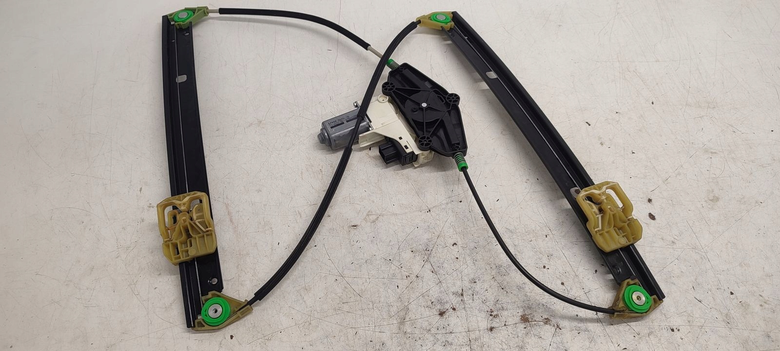window regulator right front mechanism Audi A4 B8