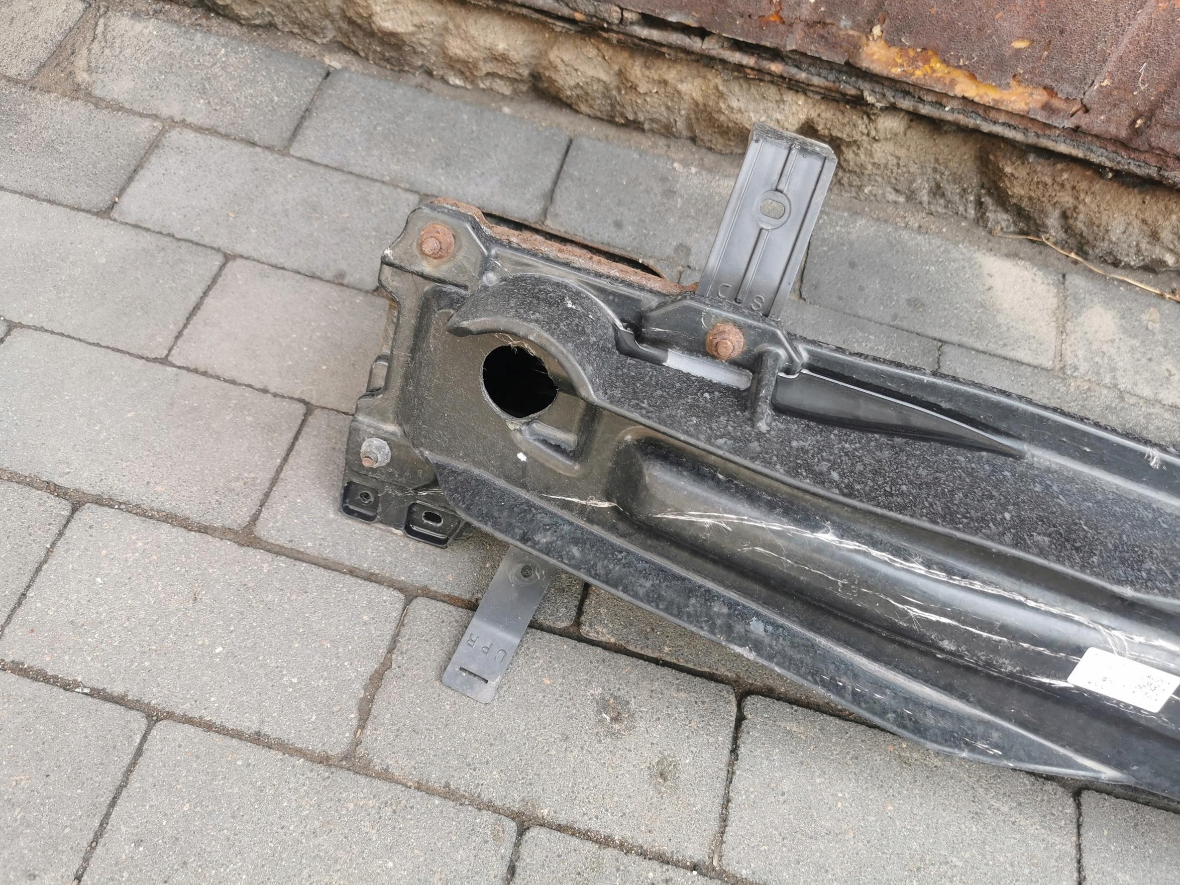 bumper support rear part KIA CARENS IV 86631-A4010 13-19