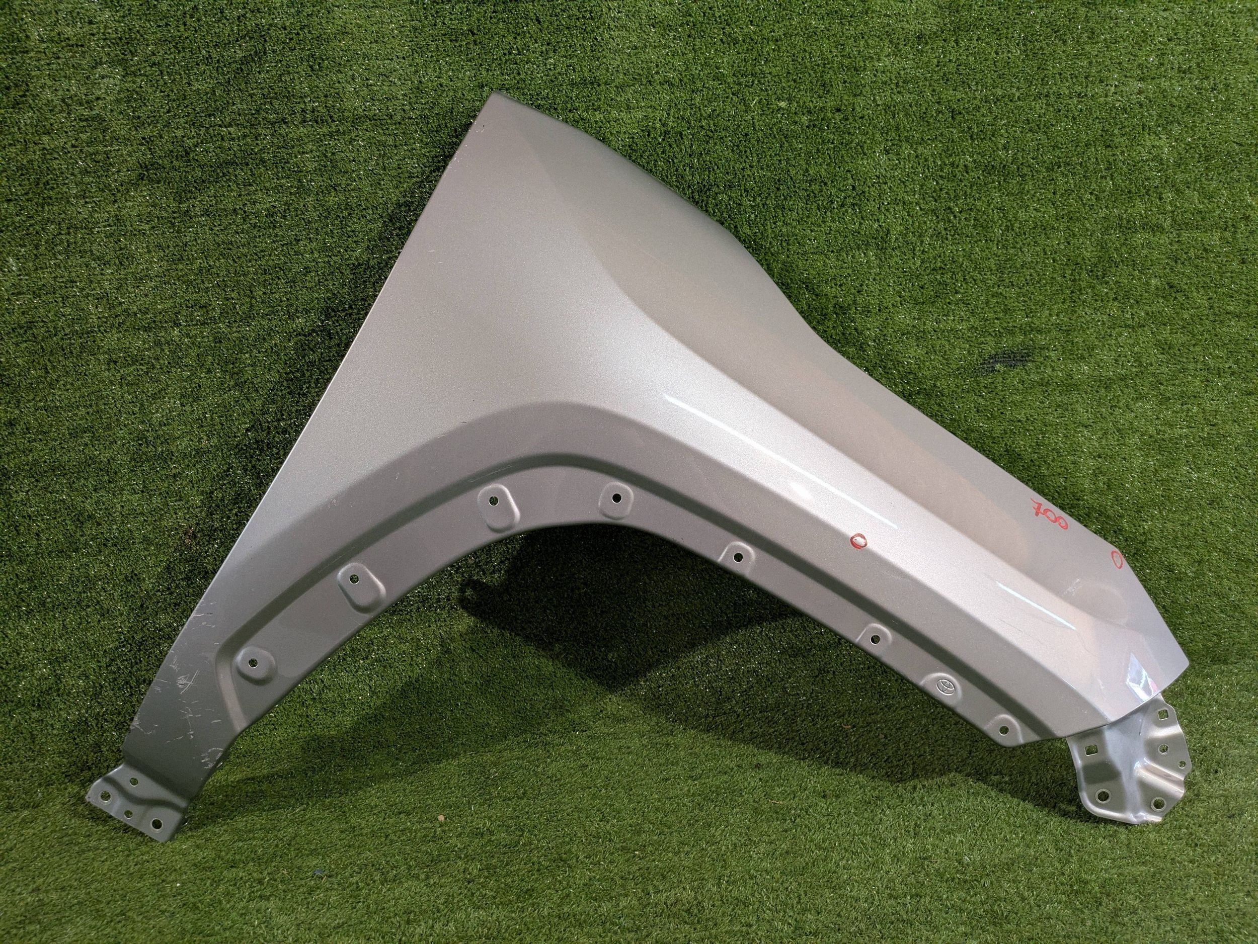 fender front right front TOYOTA RAV4 V NR.B700