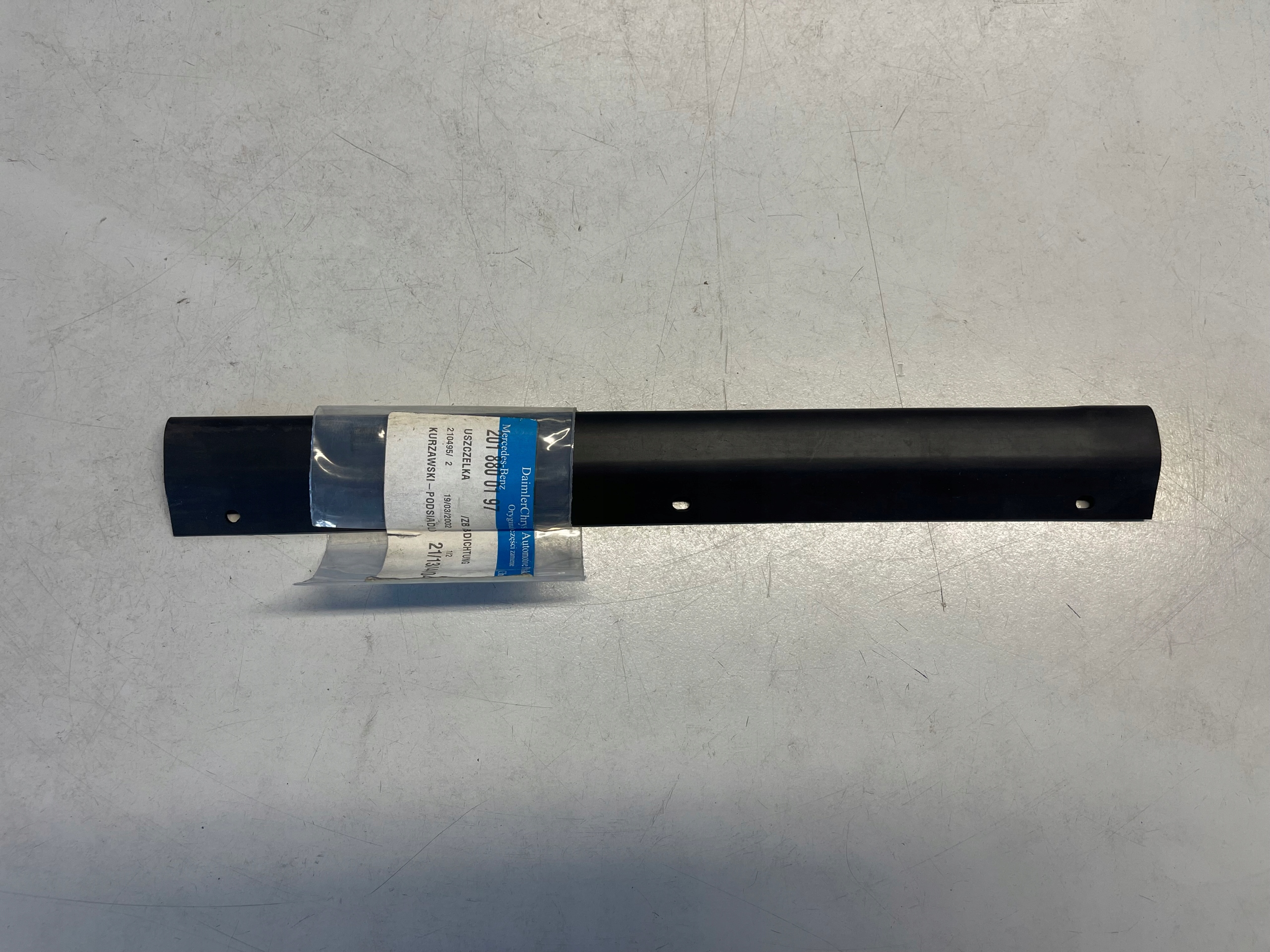 MERCEDES W201 190 USZCZELKA MASKI LEWA NOWA