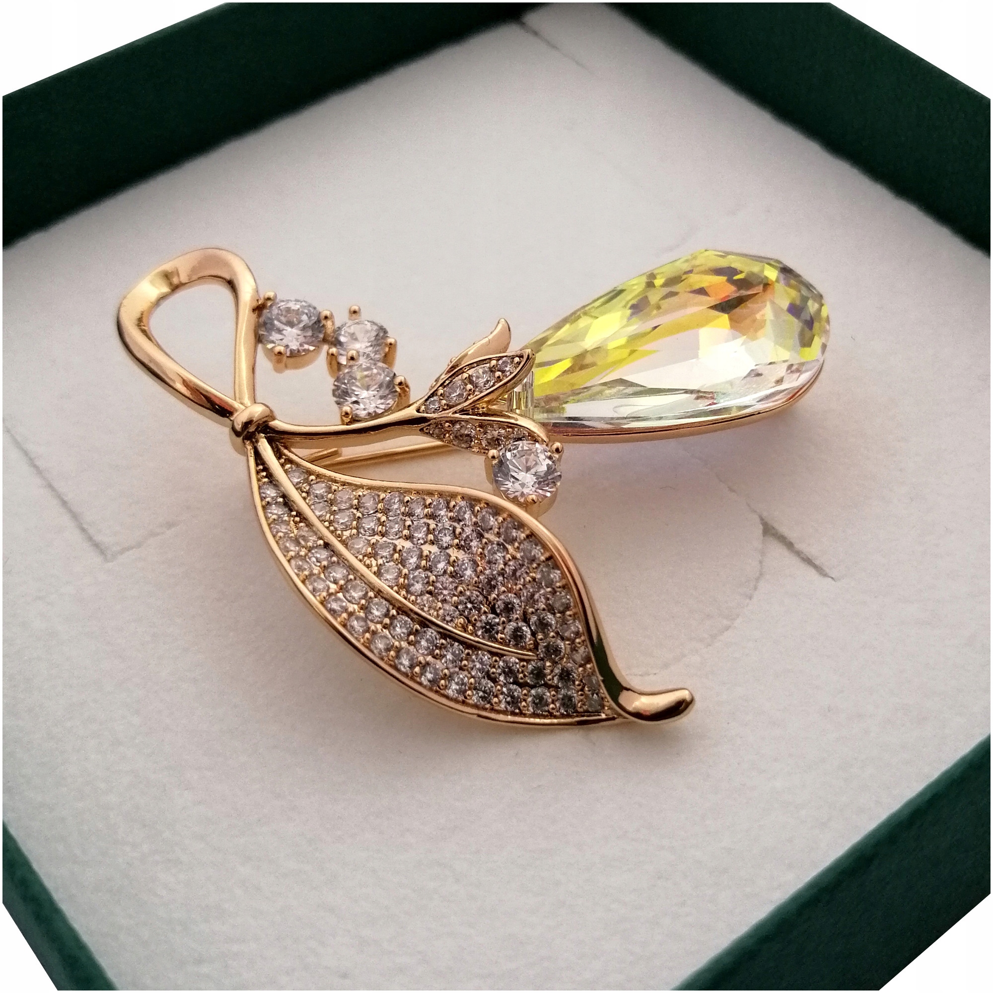 Ozdobná Zlatá Brož 18K Barevná Špendlíková Barva Ab Crystal Křišťál Gravírování