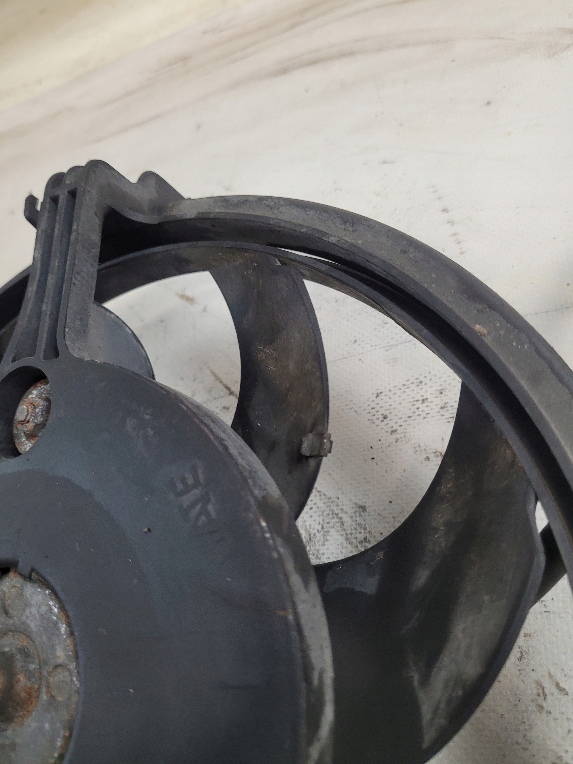 ventilátor chladiče VOLKSWAGEN PASSAT B5 1.9TDI
