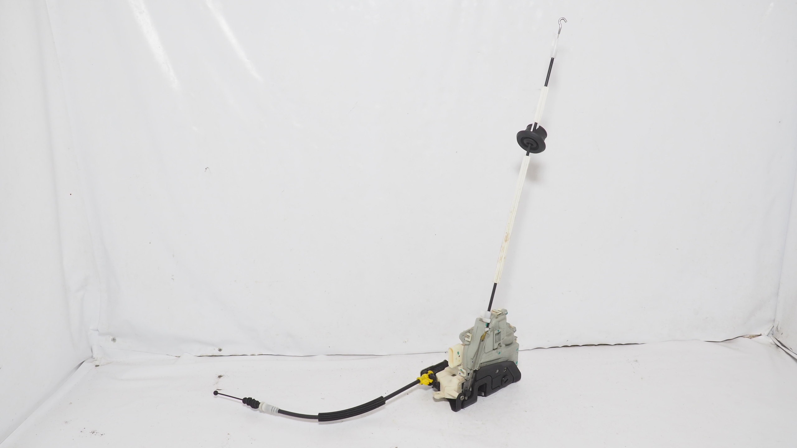 Audi A3 A4 A5 Q5 lock door right rear part 8K0839016C