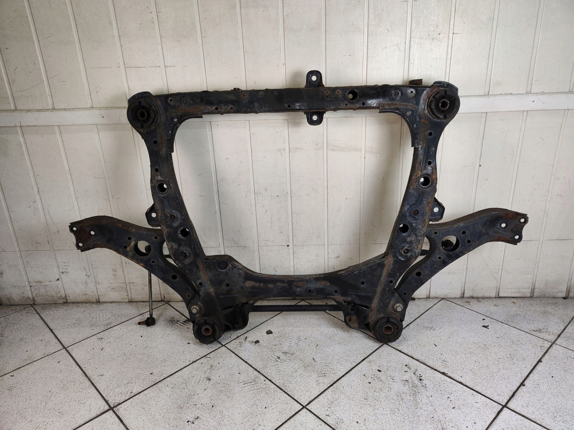 axle beam suspension beam front Toyota Sienna 3 XL30 2011