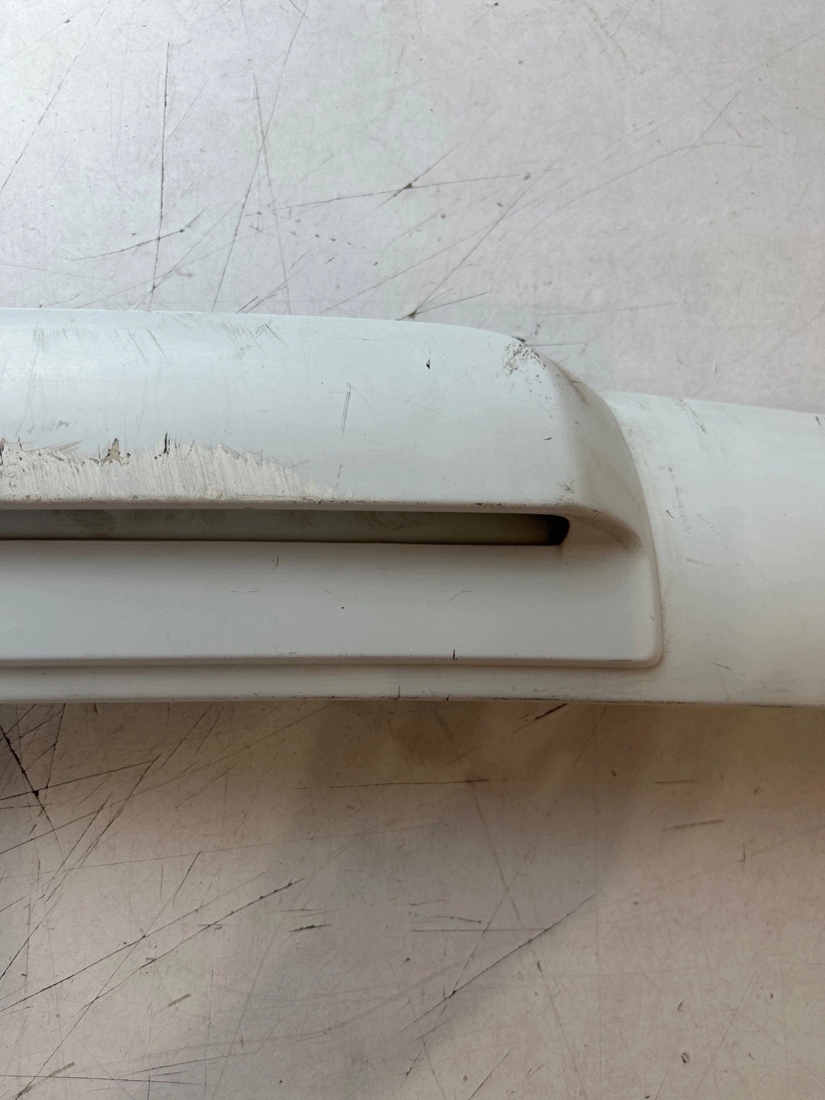 moulding corner cabs fender right Renault Maxity Nissan Cabstar