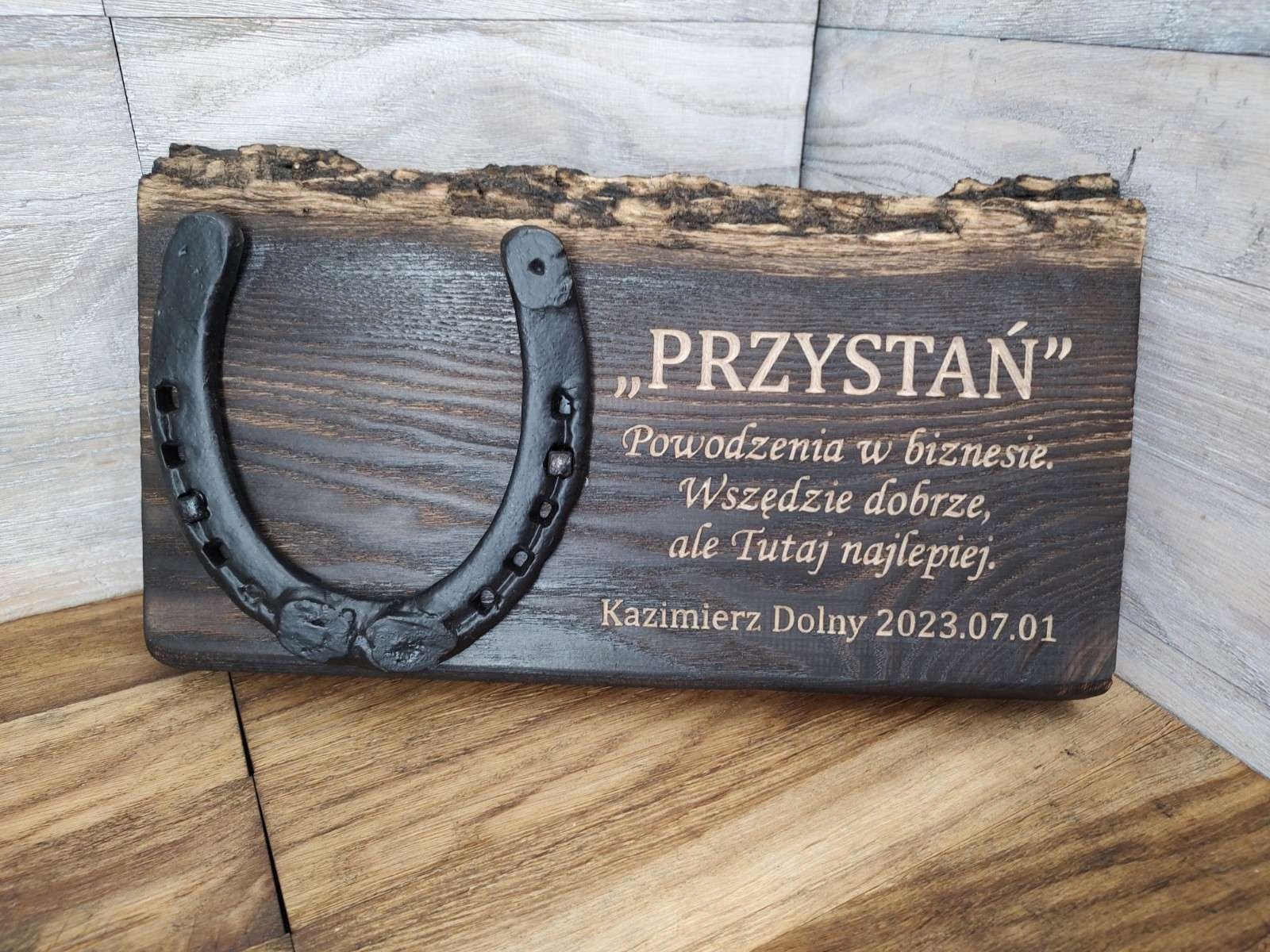 dárek k zahájení studia podkova gravírování gratulace pro štěstí