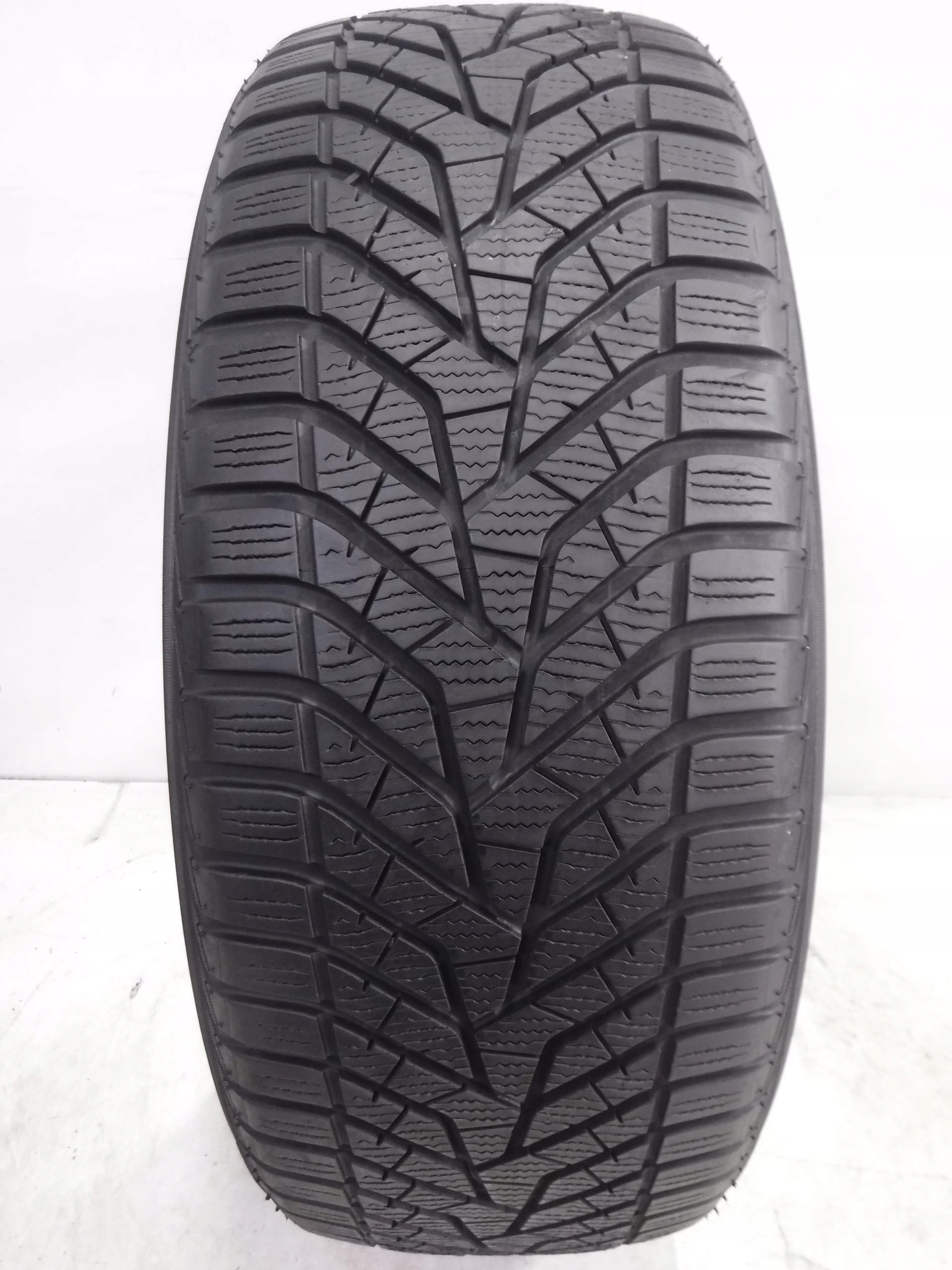 OPONA YOKOHAMA BLUEARTH WINTER V905 225/45/19 96V Sezon zimowe