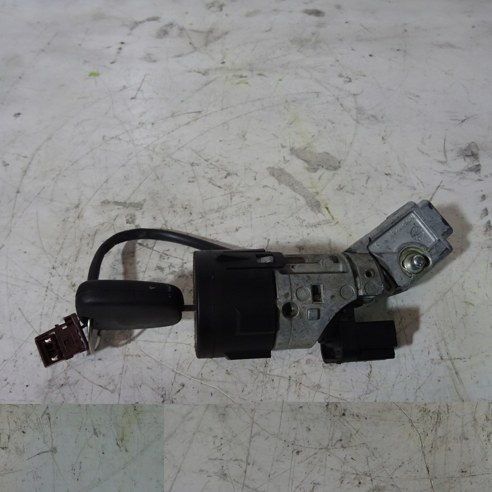 CITROEN DS3 1.6B ignition N0502455