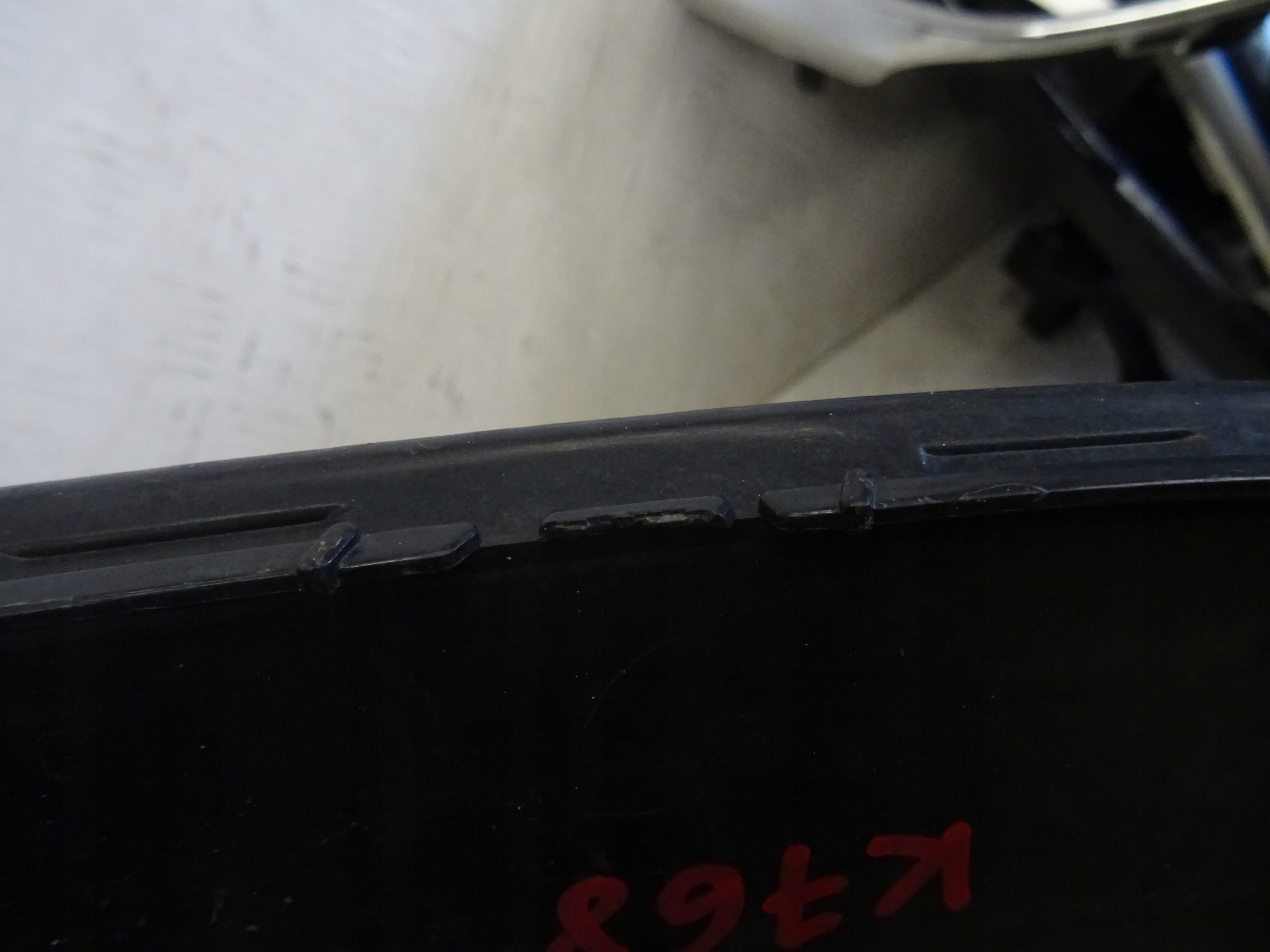 grid of a bumper front front left AUDI A5 8T S-LINE LIFT