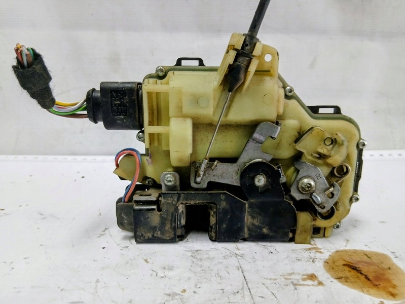 lock door right front Skoda Octavia and 3B1837016BT