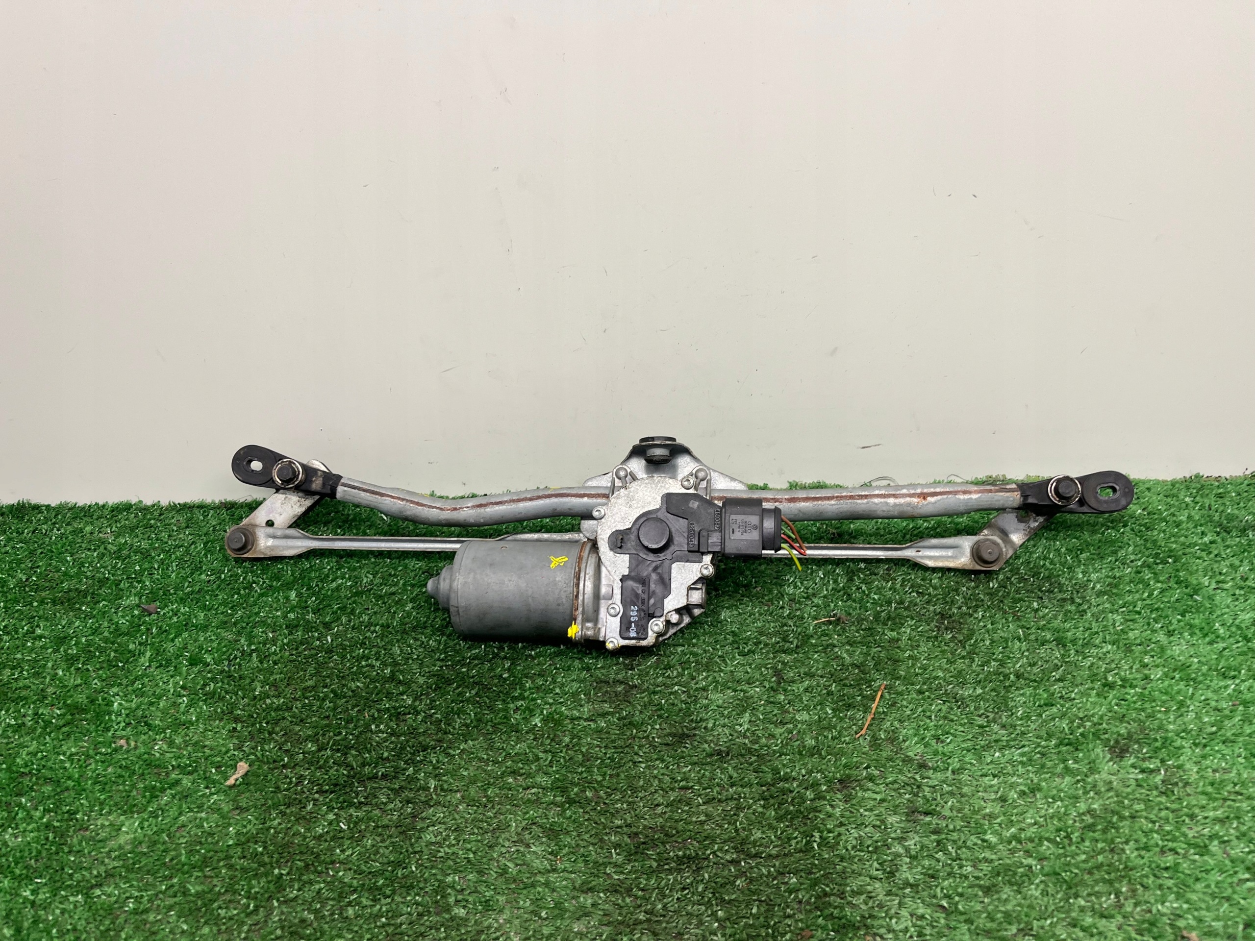 wiper mechanism front SKODA FABIA 2