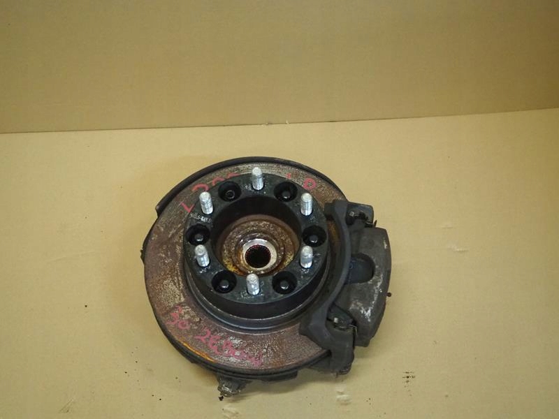 поворотный кулак mitsubishi L200