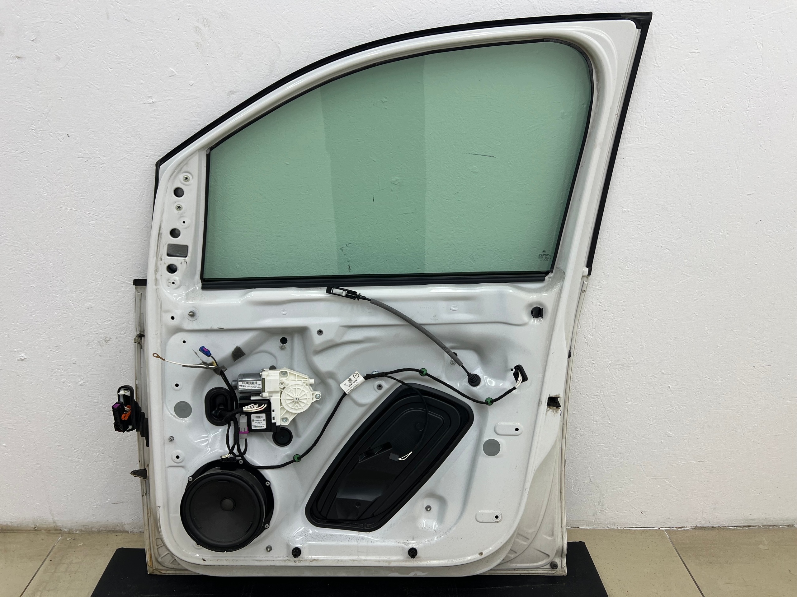 VW CADDY 2K5 15-20 dveře pravé předek přední barva LB9A